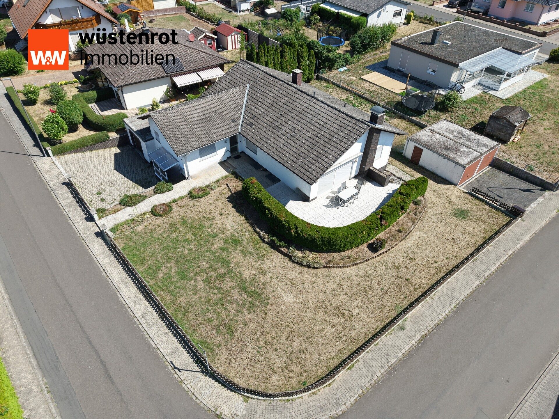 Immobilienangebot - Bad Sobernheim - Alle - Bunglow mit schöner Einliegerwohnung und 3 Garagen