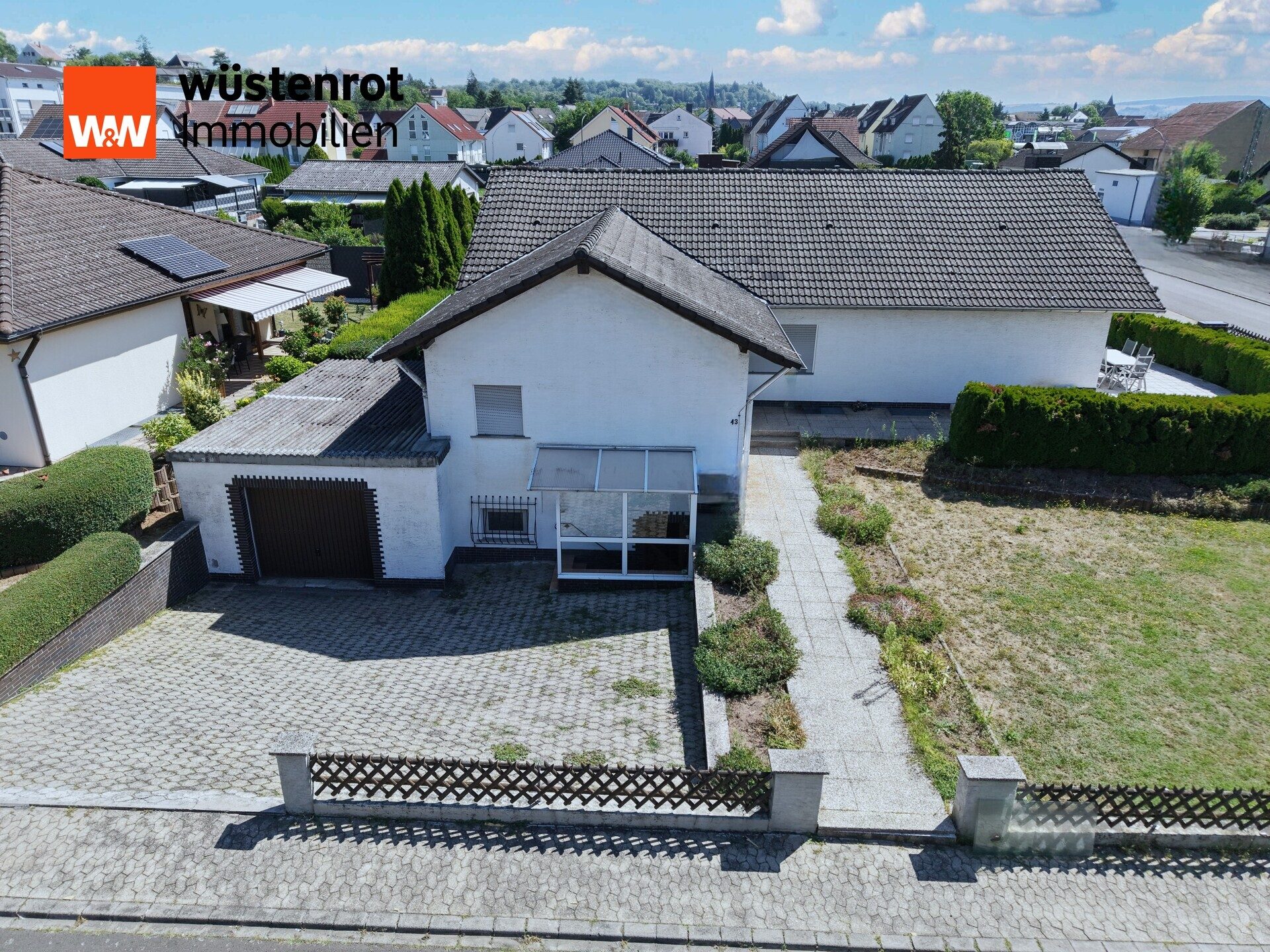 Immobilienangebot - Bad Sobernheim - Alle - Bunglow mit schöner Einliegerwohnung und 3 Garagen