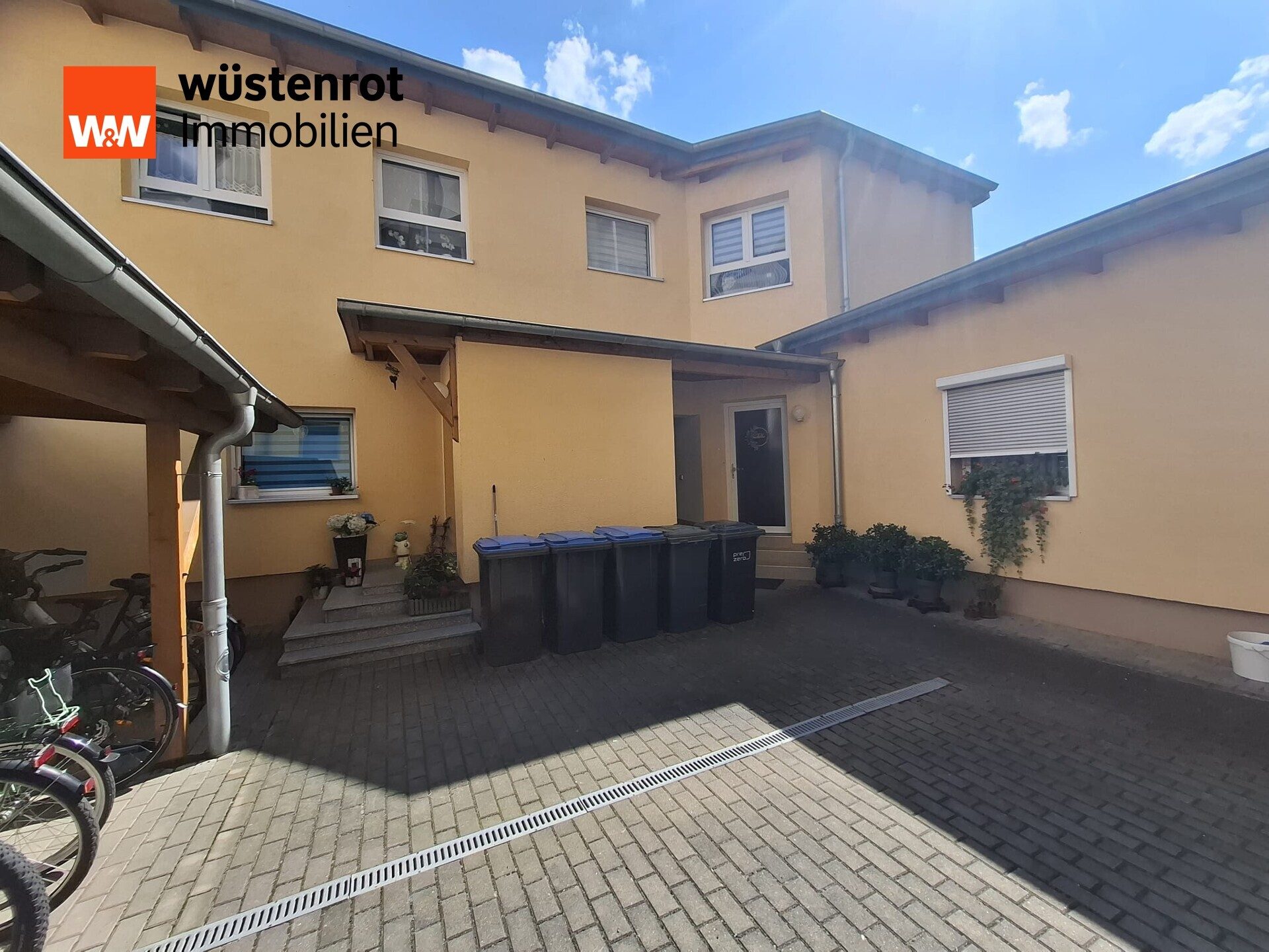 Immobilienangebot - Köthen - Alle - Umfassend modernisiertes Immobilienpaket mit 10 vermieteten Wohneinheiten und starker Rendite!