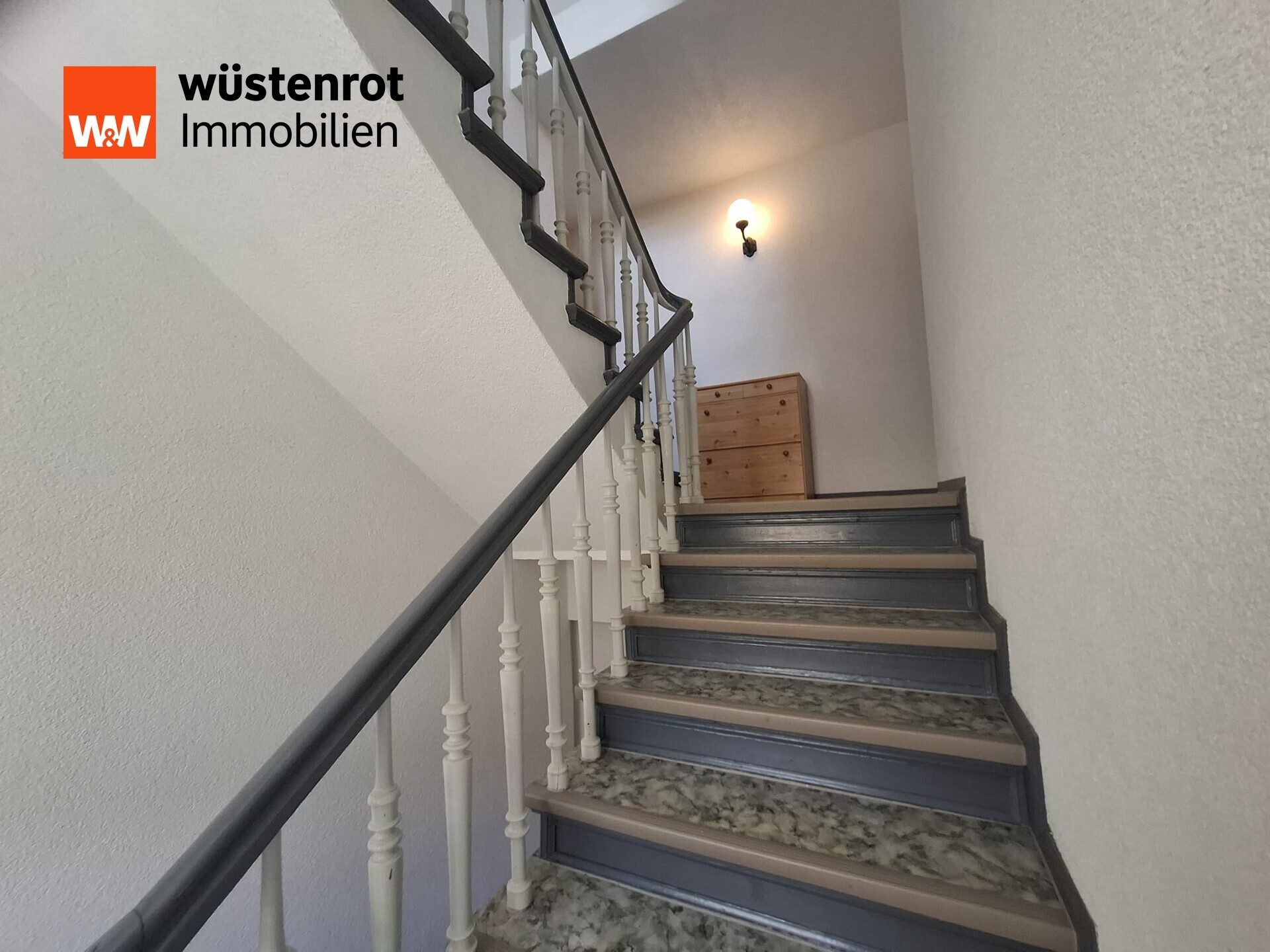 Immobilienangebot - Köthen - Alle - Umfassend modernisiertes Immobilienpaket mit 10 vermieteten Wohneinheiten und starker Rendite!