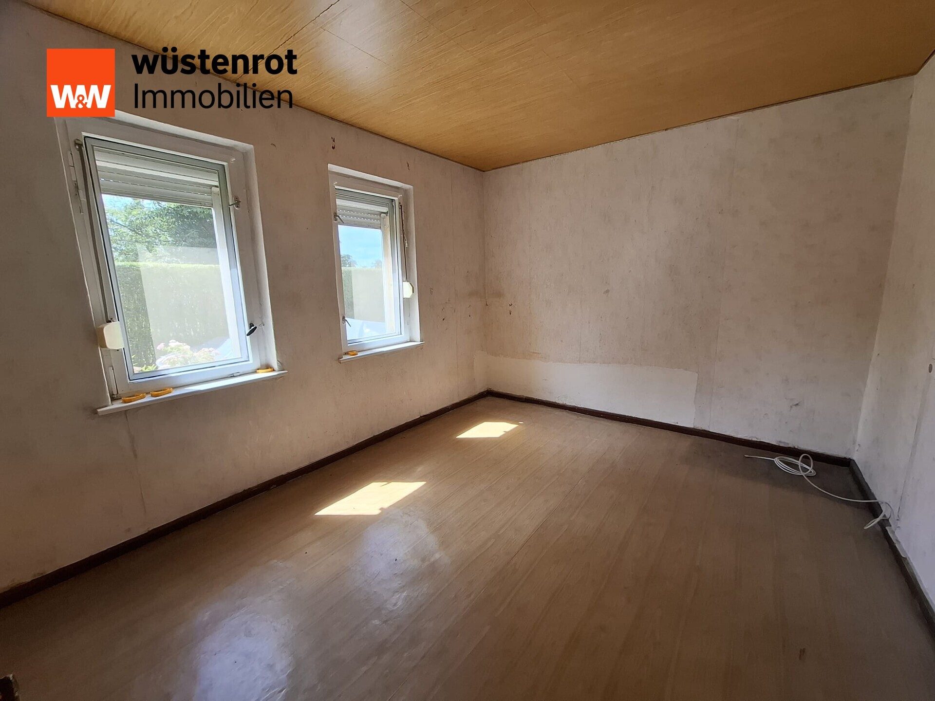 Immobilienangebot - Brandenburg an der Havel - Alle - Wochenendbungalow mit Pool, Mähroboter und Bewässerungsanlage auf gepflegtem Freizeitgrundstück!
