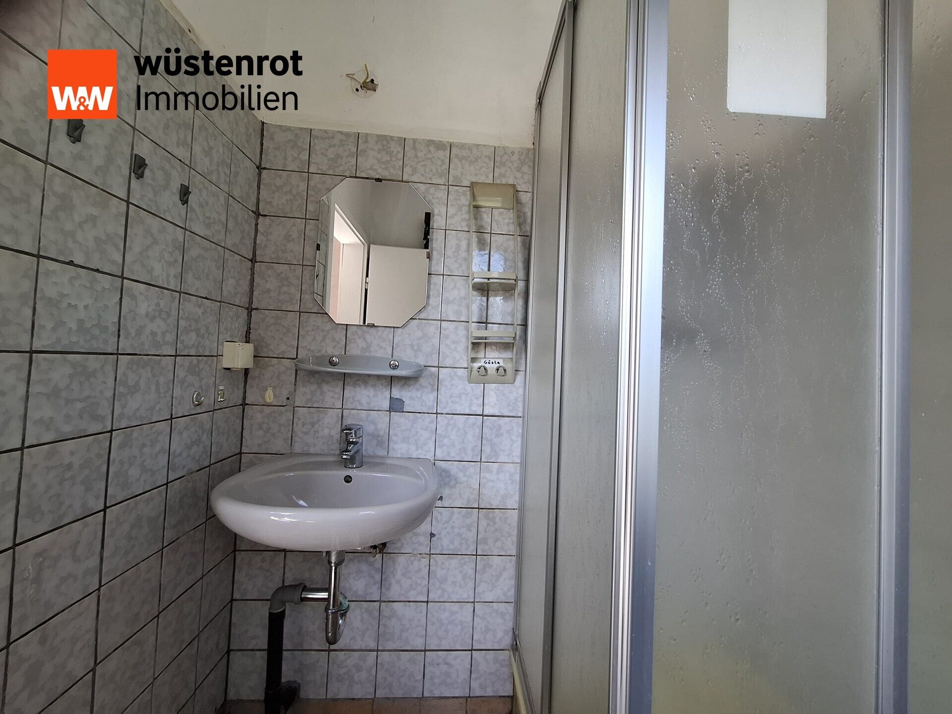 Immobilienangebot - Brandenburg an der Havel - Alle - Wochenendbungalow mit Pool, Mähroboter und Bewässerungsanlage auf gepflegtem Freizeitgrundstück!