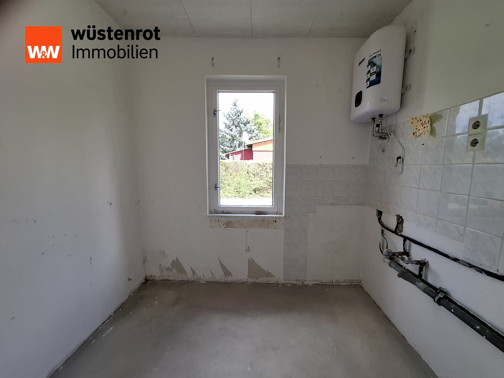 Immobilienangebot - Brandenburg an der Havel - Alle - Wochenendbungalow mit Pool, Mähroboter und Bewässerungsanlage auf gepflegtem Freizeitgrundstück!