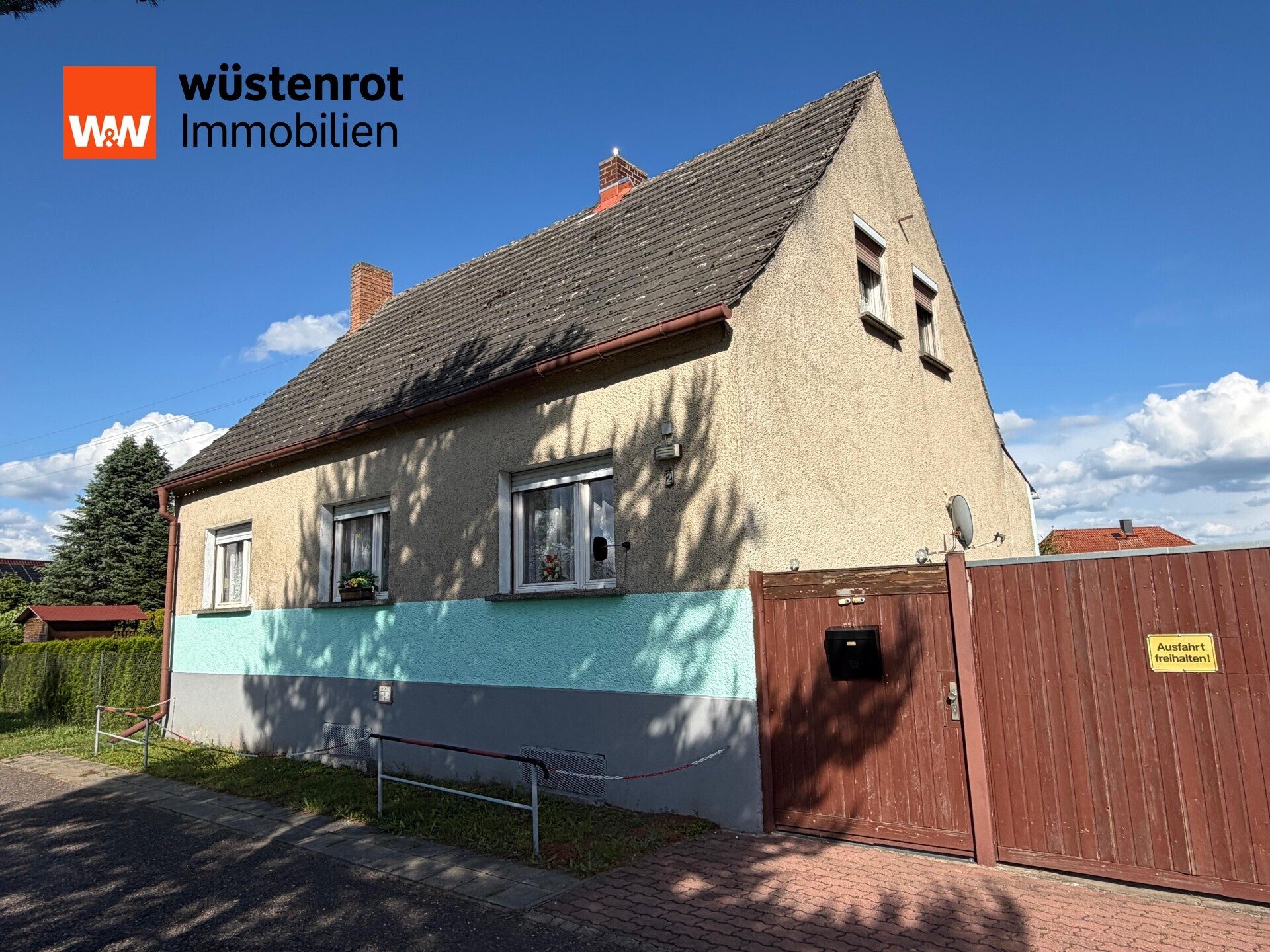 Immobilienangebot - Coswig / Luko - Alle - Einfamilienhaus mit Nebengebäude und vielseitigen Gestaltungsmöglichkeiten