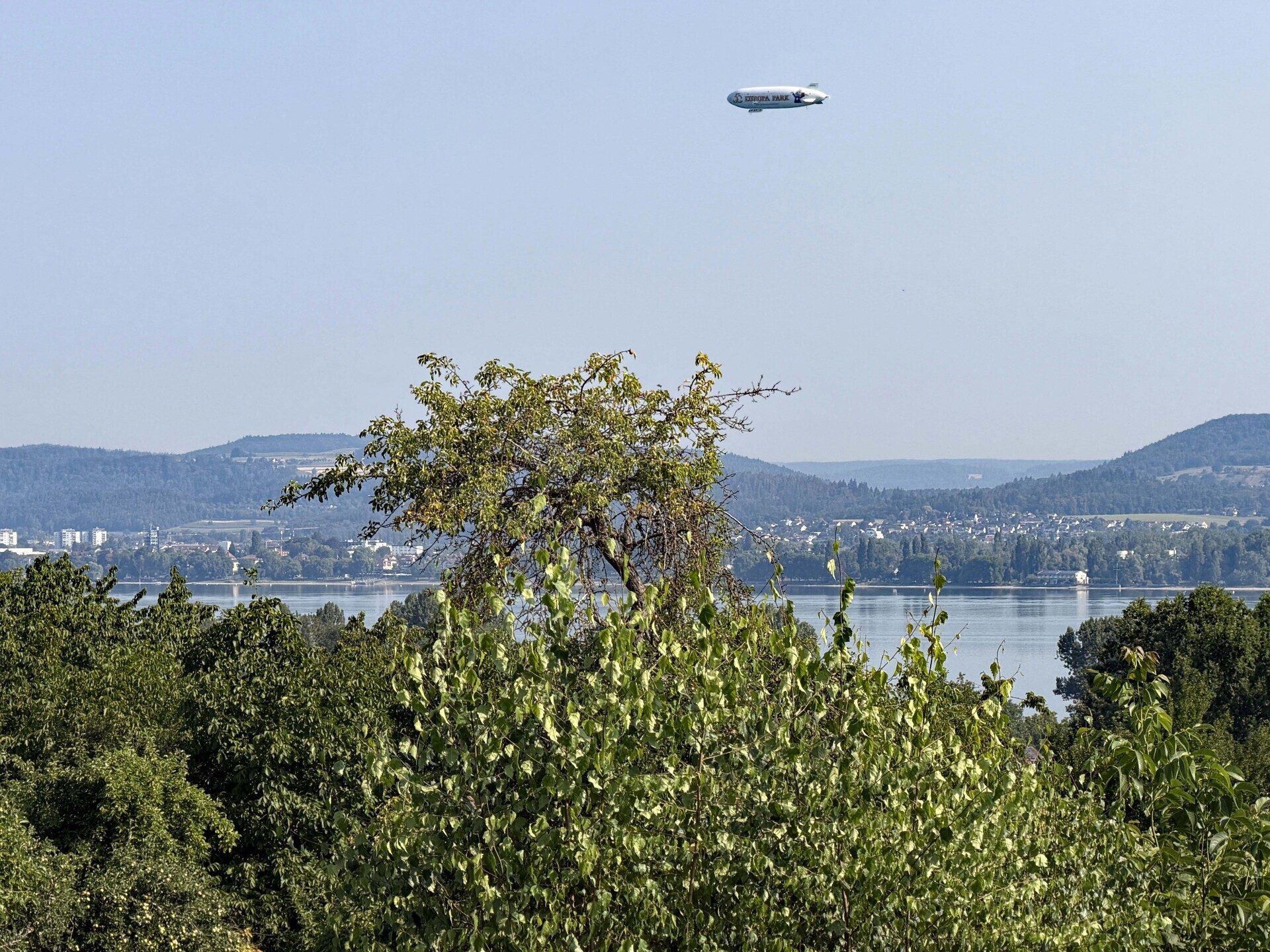 Immobilienangebot - Gaienhofen / Horn - Alle - Höri-Liebe. Familien-Zuhause auf 361 m².
Besondere Ausstattung. Seeblick. Separate
Einliegerwohnung.