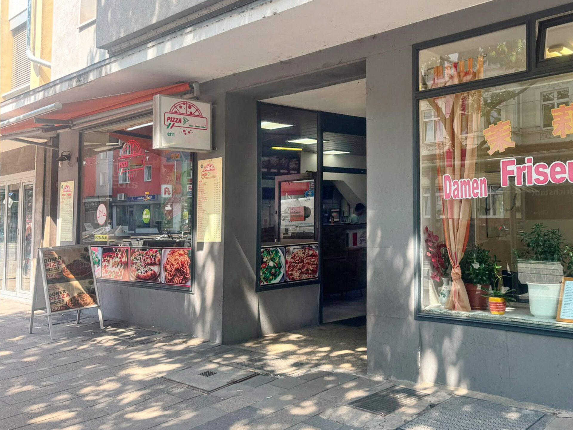 Immobilienangebot - Düsseldorf - Alle - Vermietete Pizzeria im Zentrum von Düsseldorf | 
ca. 7,9 % Bruttomietrendite | Attraktive Kapitalanlage