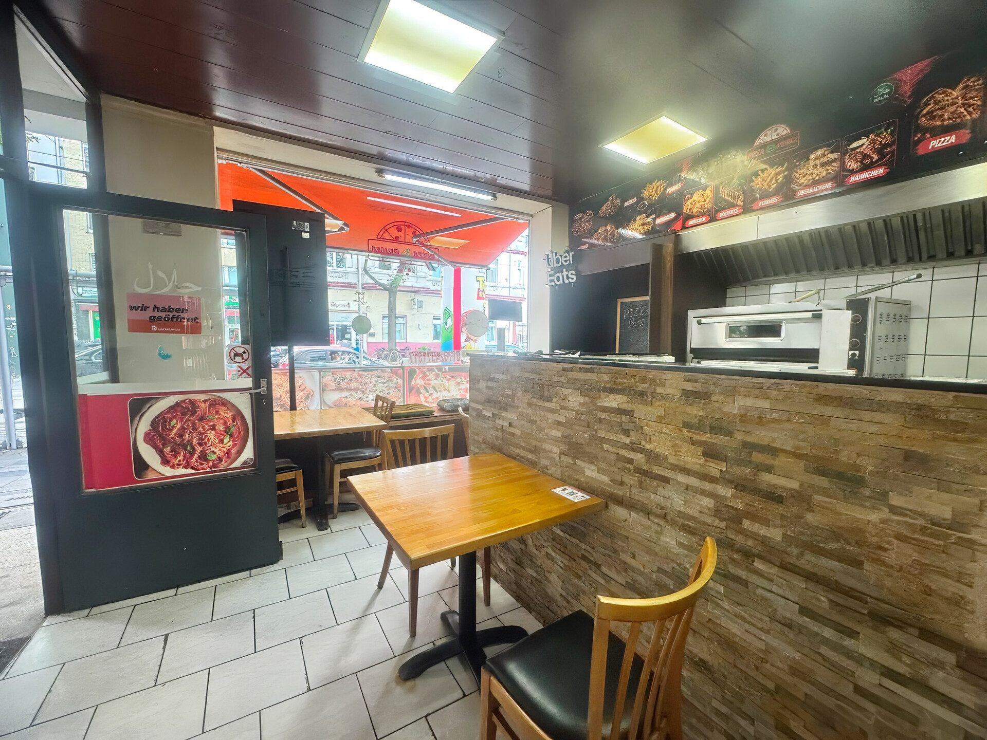 Immobilienangebot - Düsseldorf - Alle - Vermietete Pizzeria im Zentrum von Düsseldorf | 
ca. 7,9 % Bruttomietrendite | Attraktive Kapitalanlage