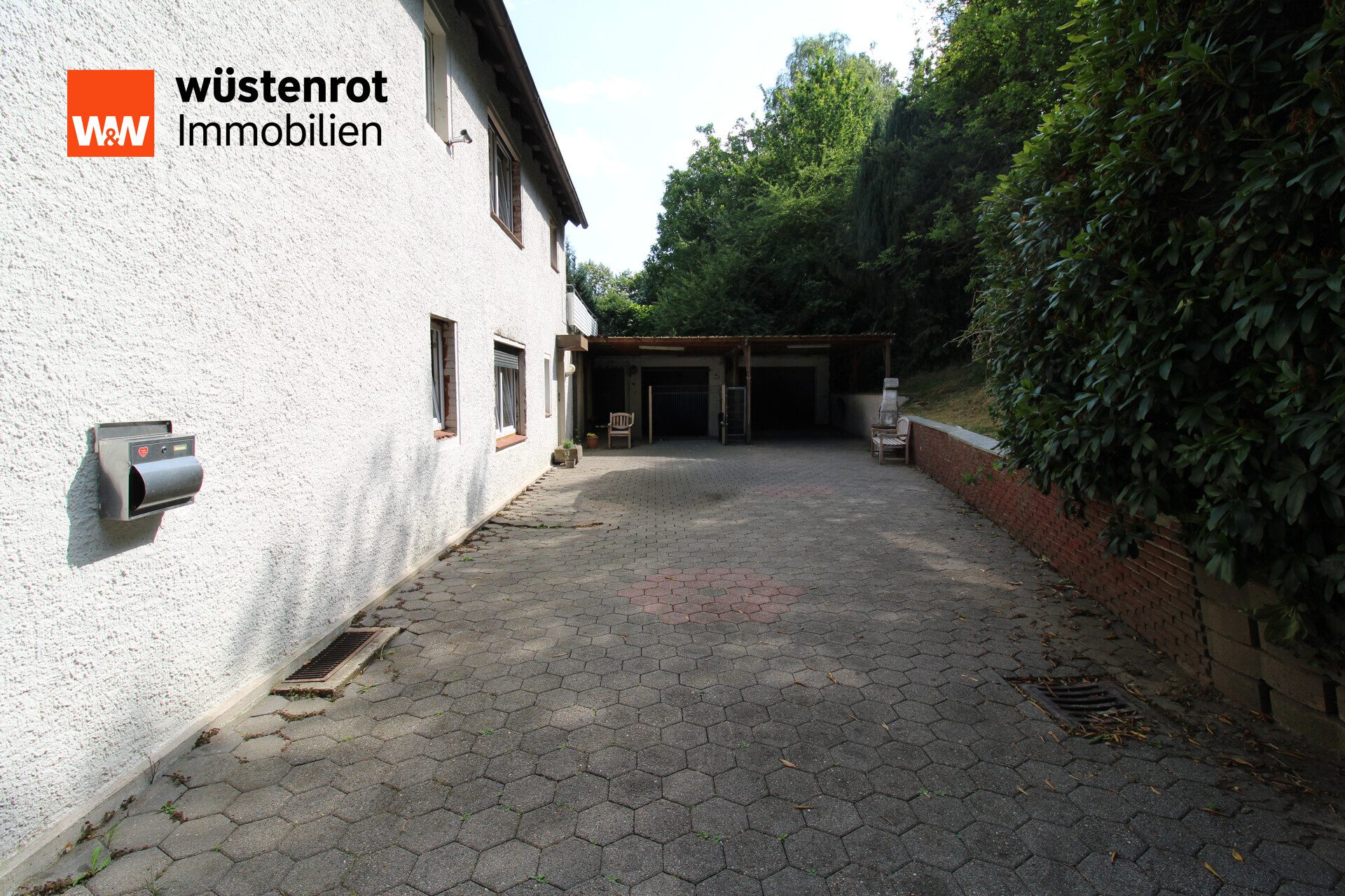 Immobilienangebot - Rödinghausen - Alle - Viel Haus. Viel Grundstück. Viele Möglichkeiten - Großzügiges Einfamilienhaus in Rödinghausen