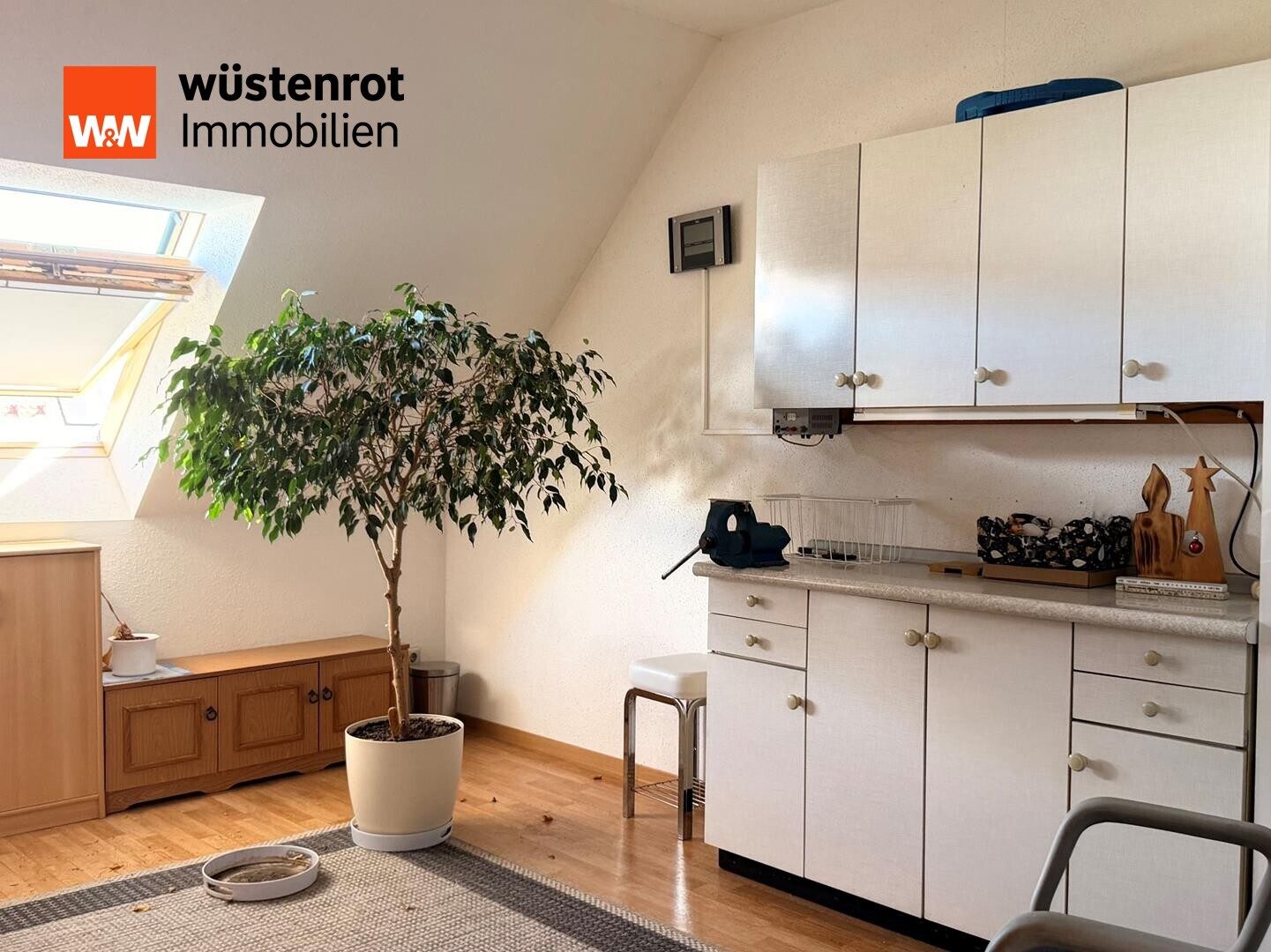 Immobilienangebot - Magdeburg / Sudenburg - Alle - Sehr gepflegtes Reihenendhaus in Magdeburg-Sudenburg – 109 m² WFL, Garten, Terrasse, Balkon, Stellplatz - kurzfristig bezugsfertig