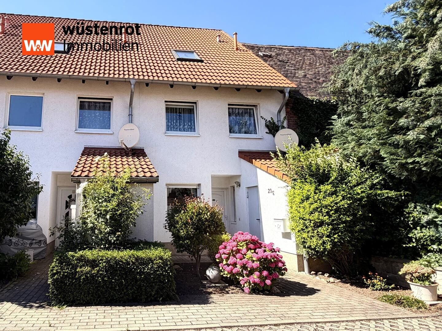 Immobilienangebot - Magdeburg / Sudenburg - Alle - Sehr gepflegtes Reihenendhaus in Magdeburg-Sudenburg – 109 m² WFL, Garten, Terrasse, Balkon, Stellplatz - kurzfristig bezugsfertig