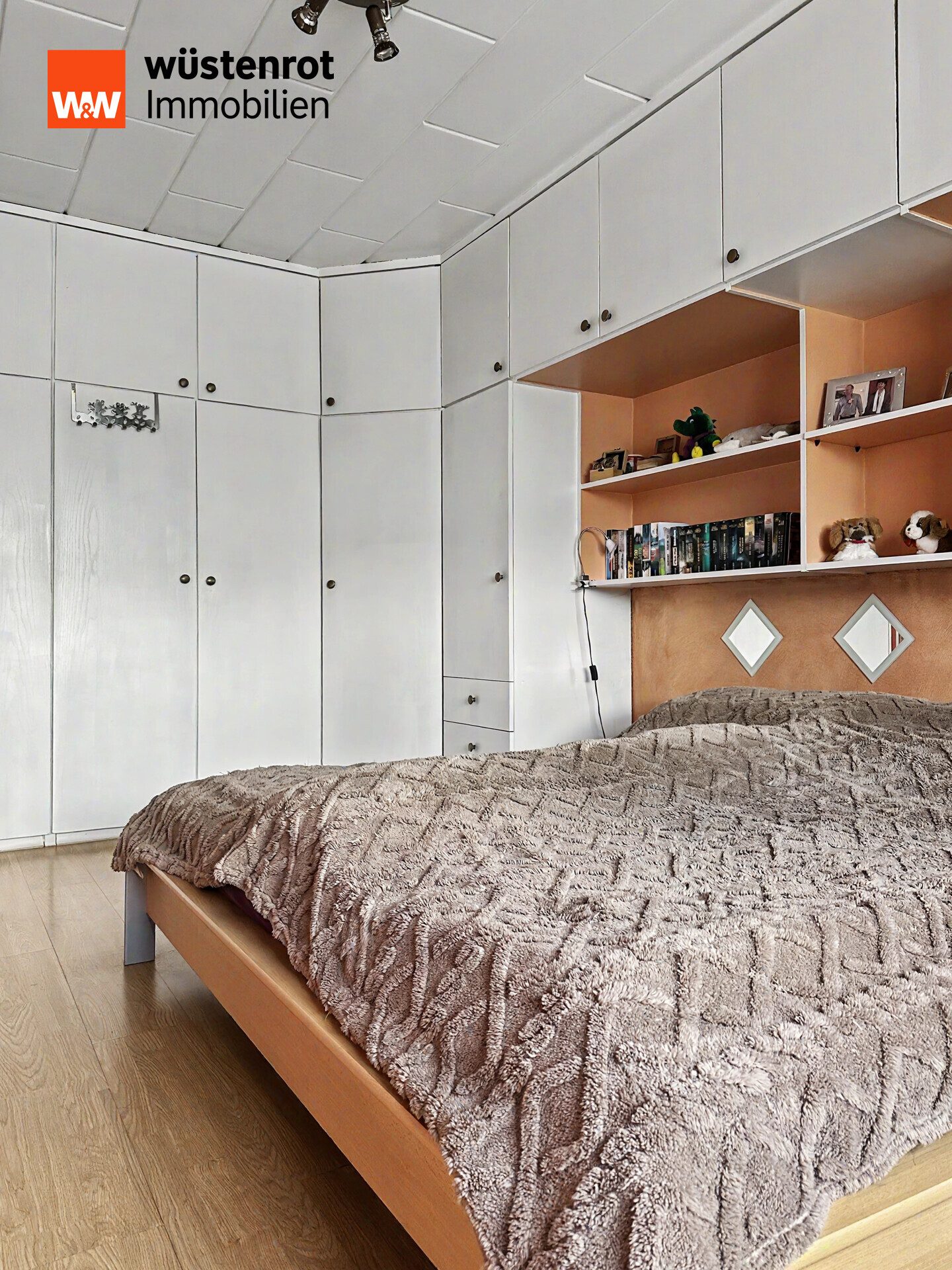 Immobilienangebot - Karlsruhe - Alle - 3-Zimmer-Wohnung mit großer Loggia und Blick ins Grüne inkl. Stellplatz