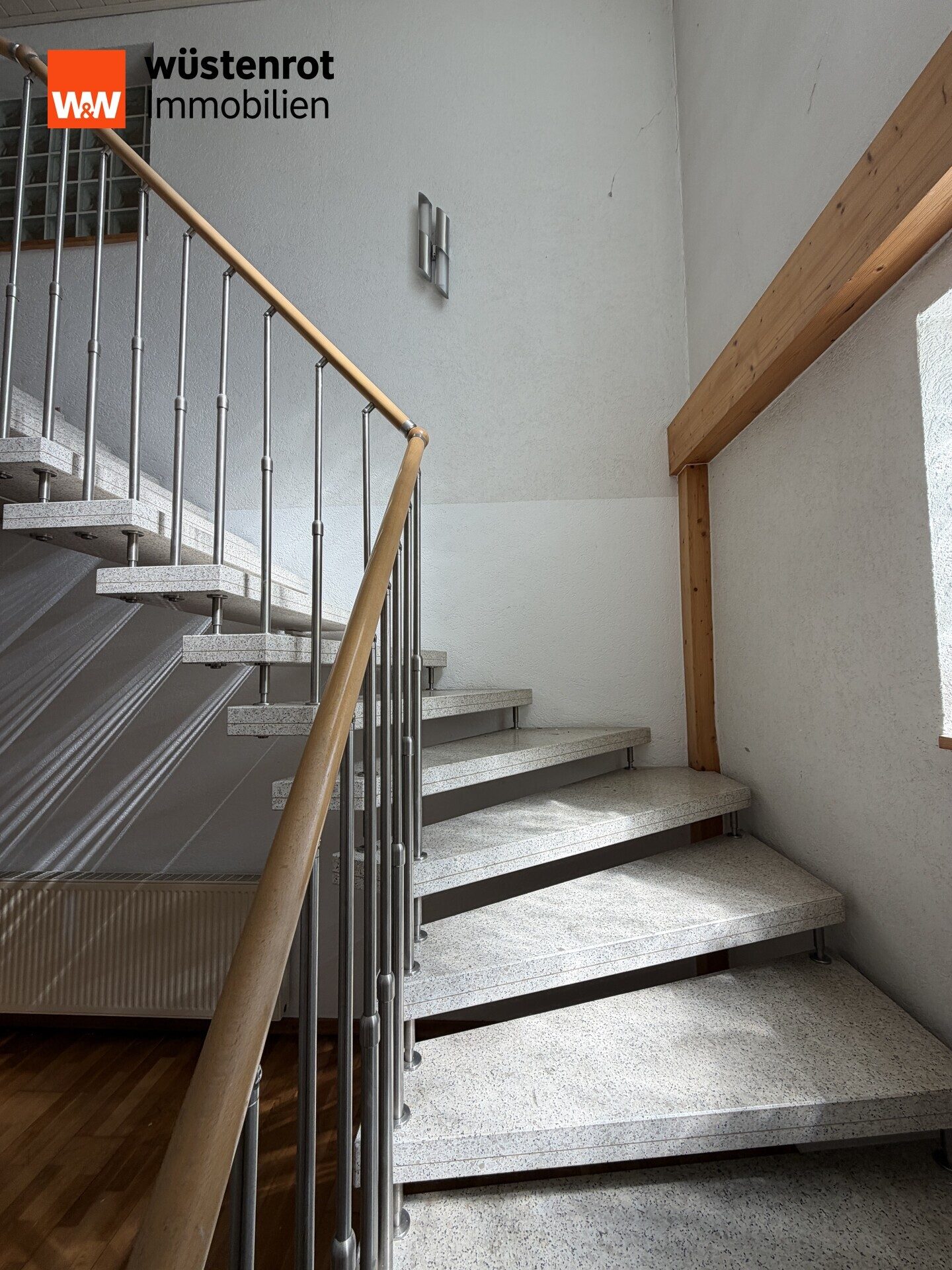 Immobilienangebot - Stuttgart / Möhringen - Alle - Ideal für Handwerker – Eigene Werkstatt, Büro und Lager mit zusätzlichen Mieteinnahmen