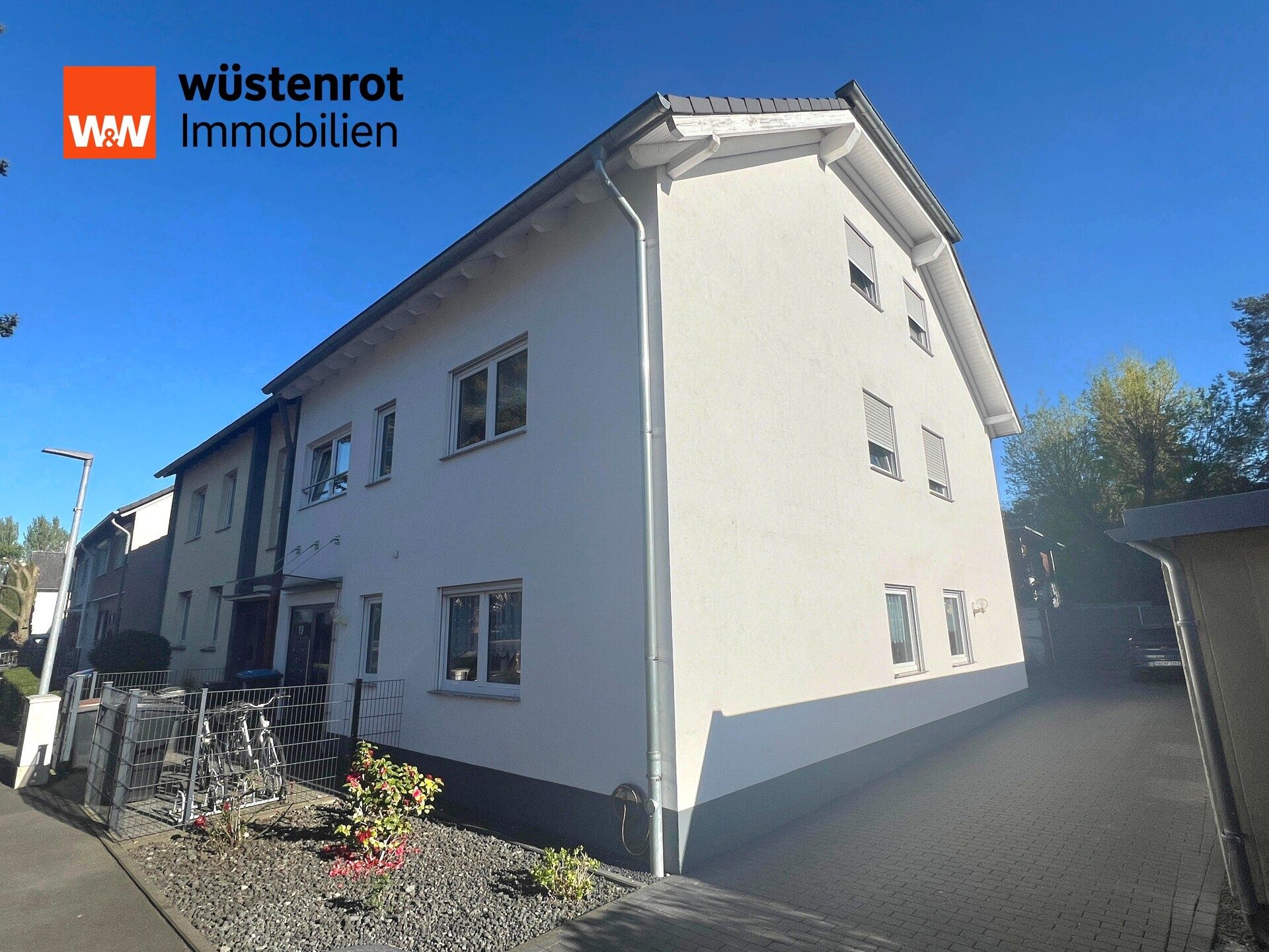 Immobilienangebot - Brühl - Alle - Lichtdurchflutet, modern, mittendrin – Traumwohnung im Herzen von Brühl