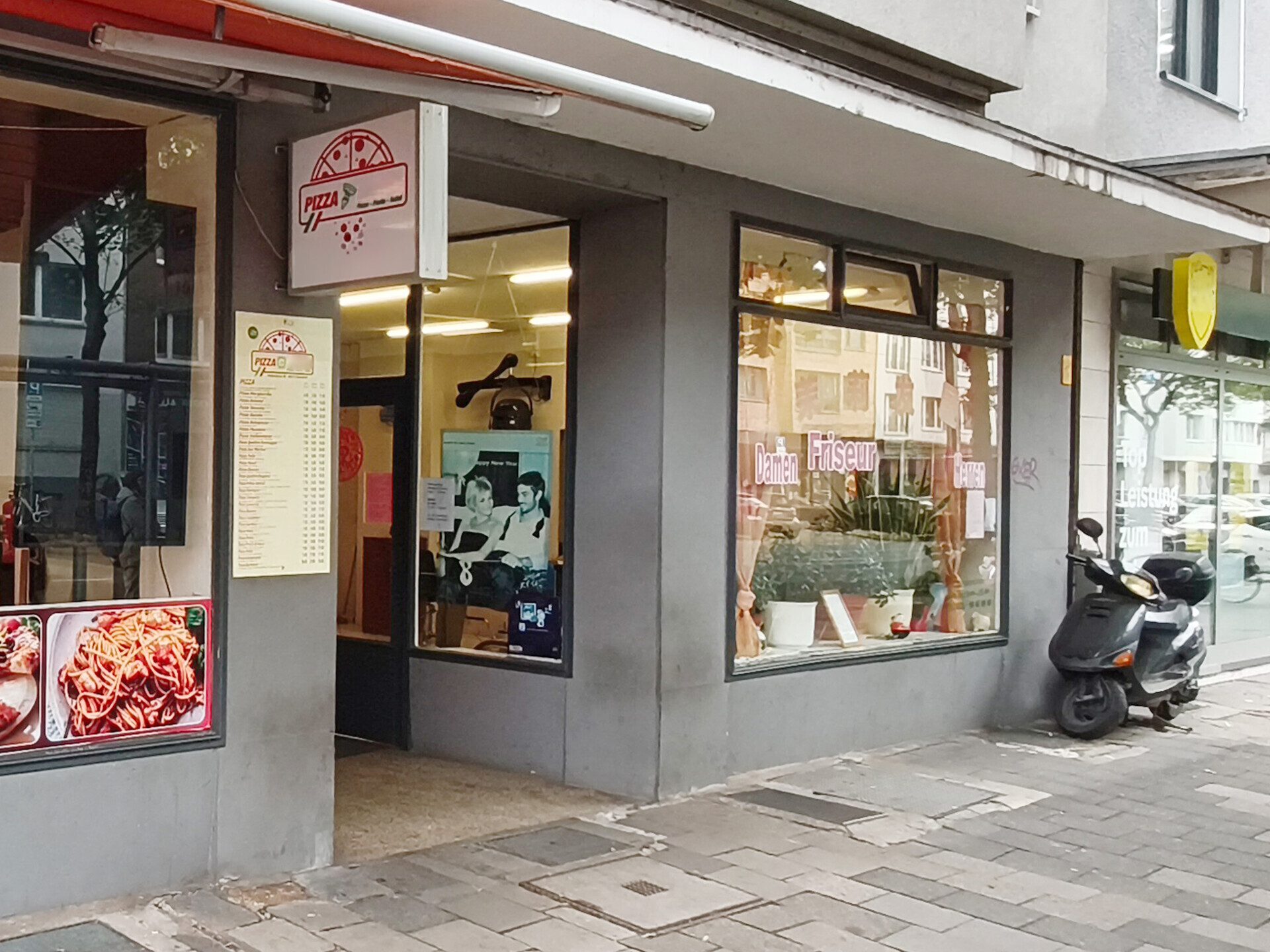 Immobilienangebot - Düsseldorf - Alle - Vermieteter Friseursalon im Zentrum von Düsseldorf | ca. 11,6 % Bruttomietrendite | Attraktive Kapitalanlage