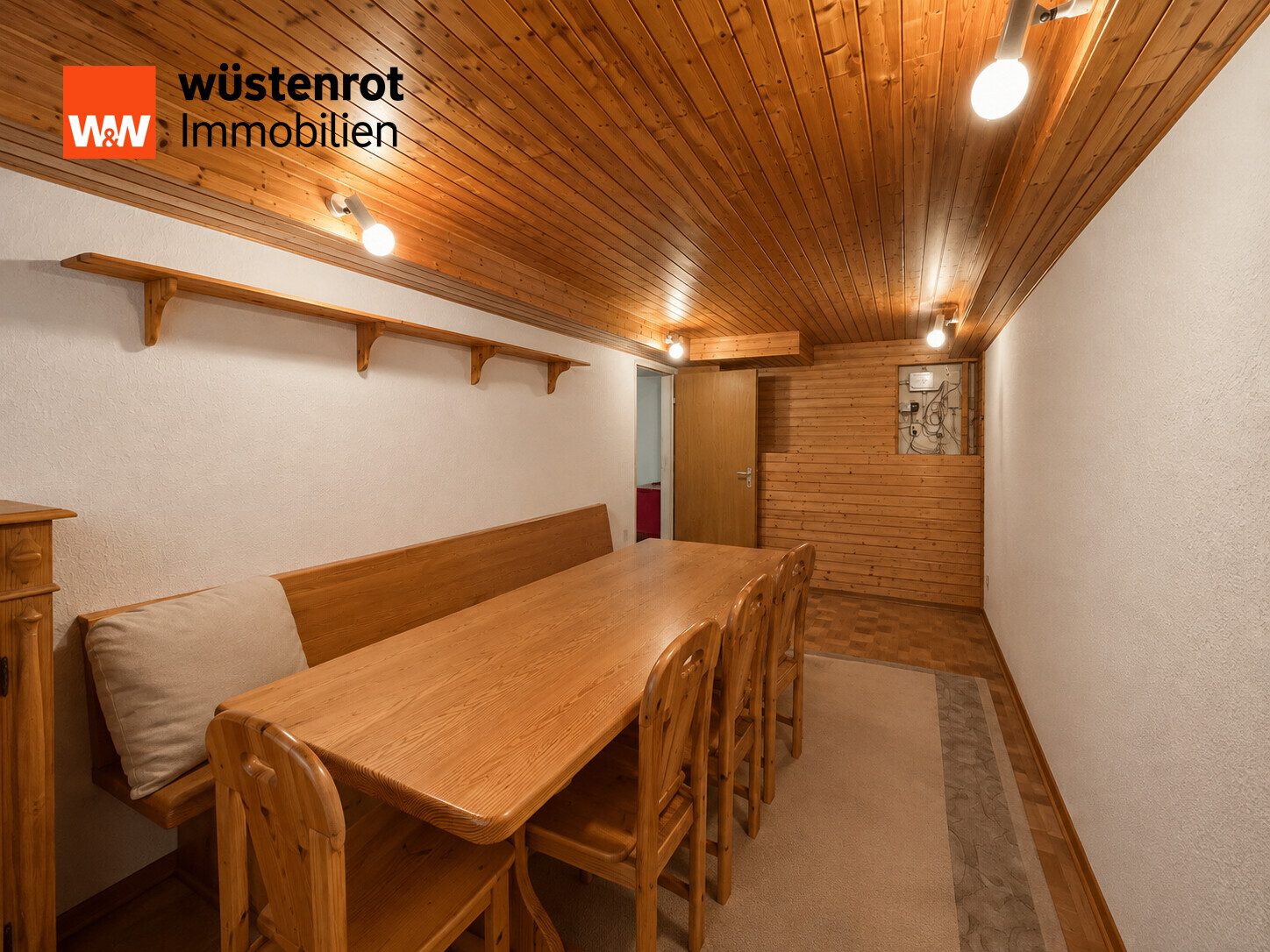 Immobilienangebot - Köngen - Alle - Sehr gepflegtes Reiheneckhaus in toller Lage in Köngen
