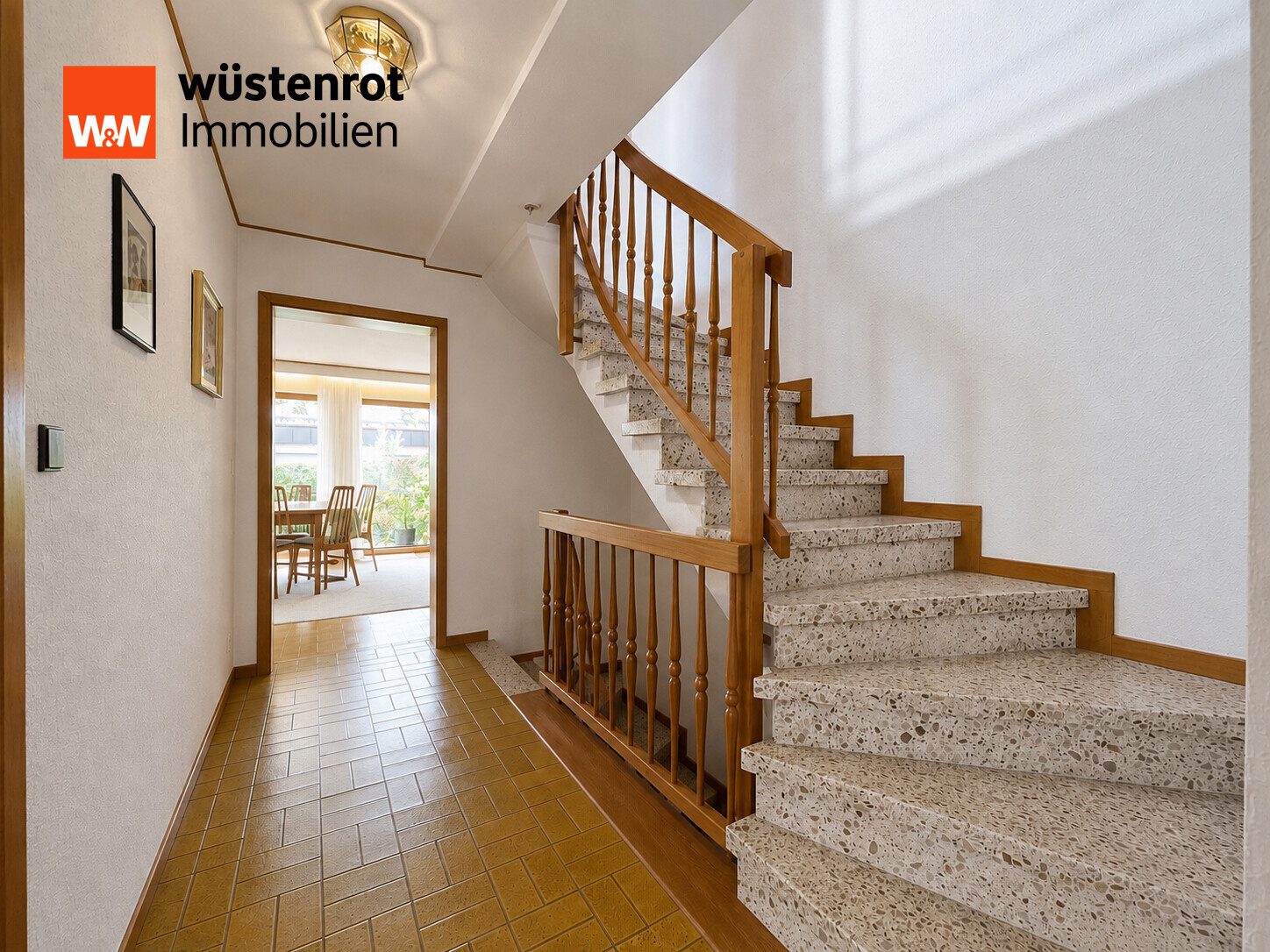Immobilienangebot - Köngen - Alle - Sehr gepflegtes Reiheneckhaus in toller Lage in Köngen