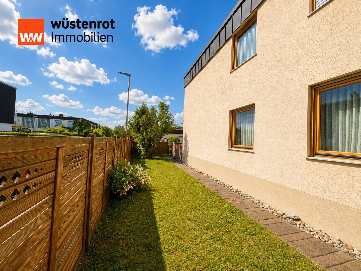 Immobilienangebot - Köngen - Alle - Sehr gepflegtes Reiheneckhaus in toller Lage in Köngen