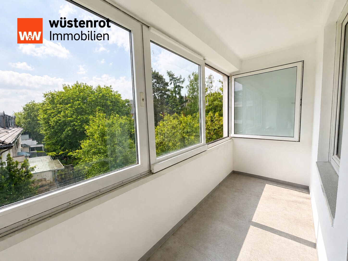 Immobilienangebot - Düsseldorf - Alle - Attraktive 3-Zimmer-Wohnung in Düsseldorf mit Balkon  - modern, lichtdurchflutet & ideal aufgeteilt