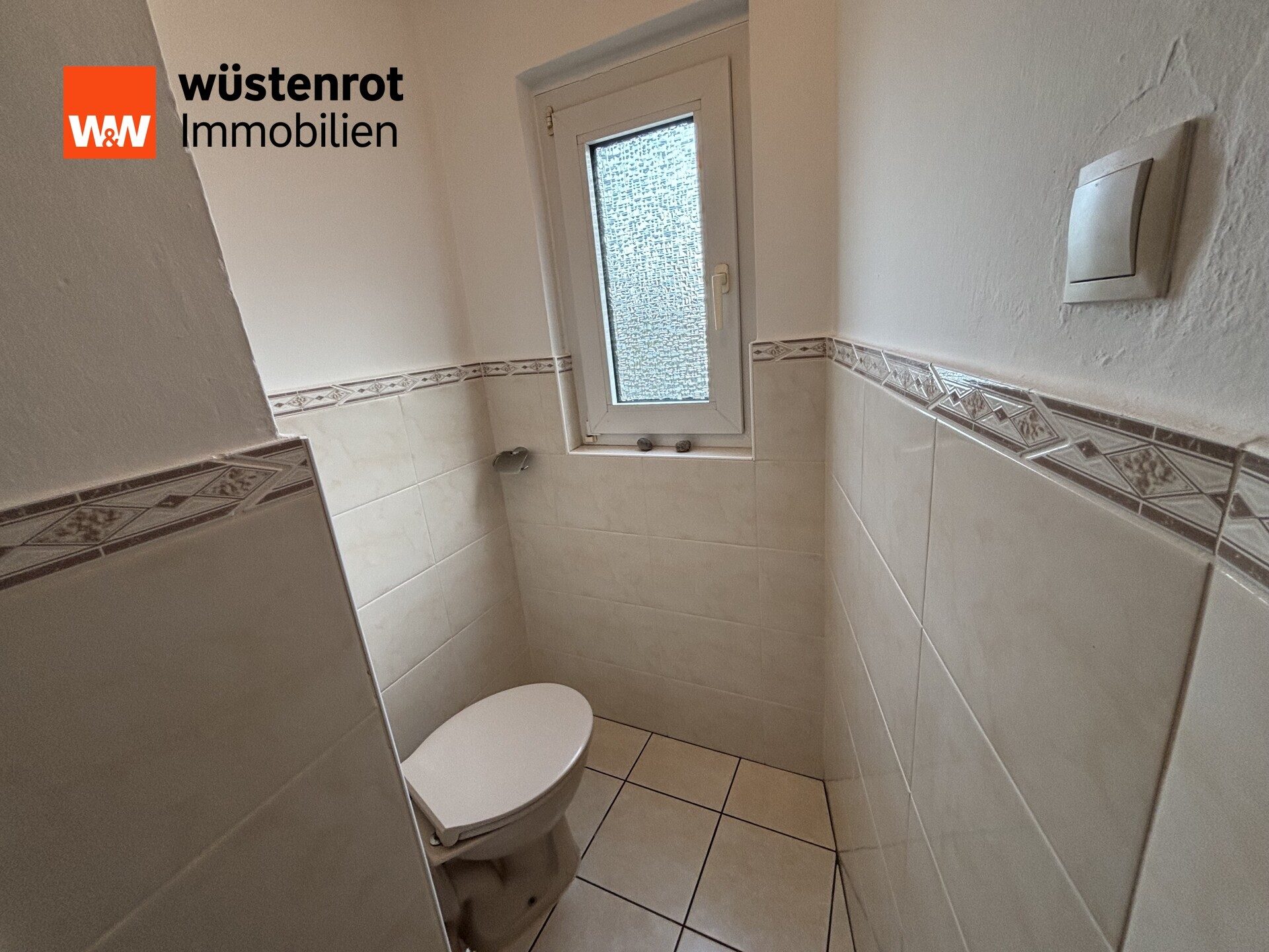 Immobilienangebot - Solingen - Alle - Großzügiges Stadthaus mit Garten in zentraler Lage – perfekt für Familien oder Kapitalanleger