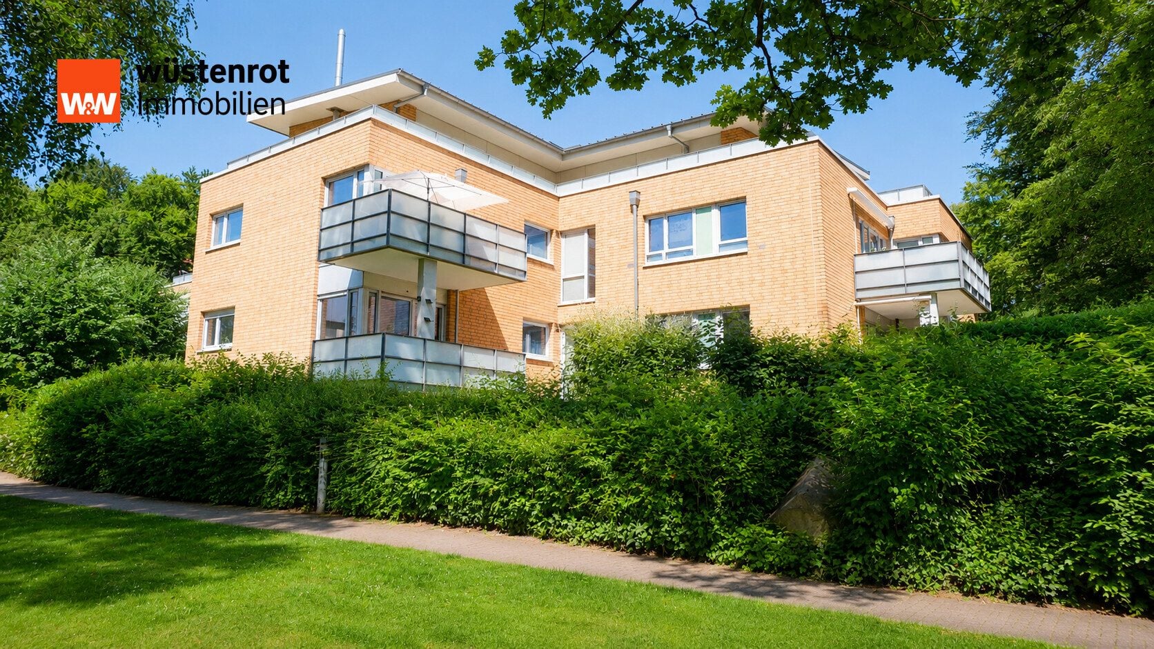 Immobilienangebot - Reinbek - Alle - Wunderschöne 2-Zimmer-Wohnung direkt am Park & nahe Bahnhof - top gepflegte Anlage mit BJ 2005