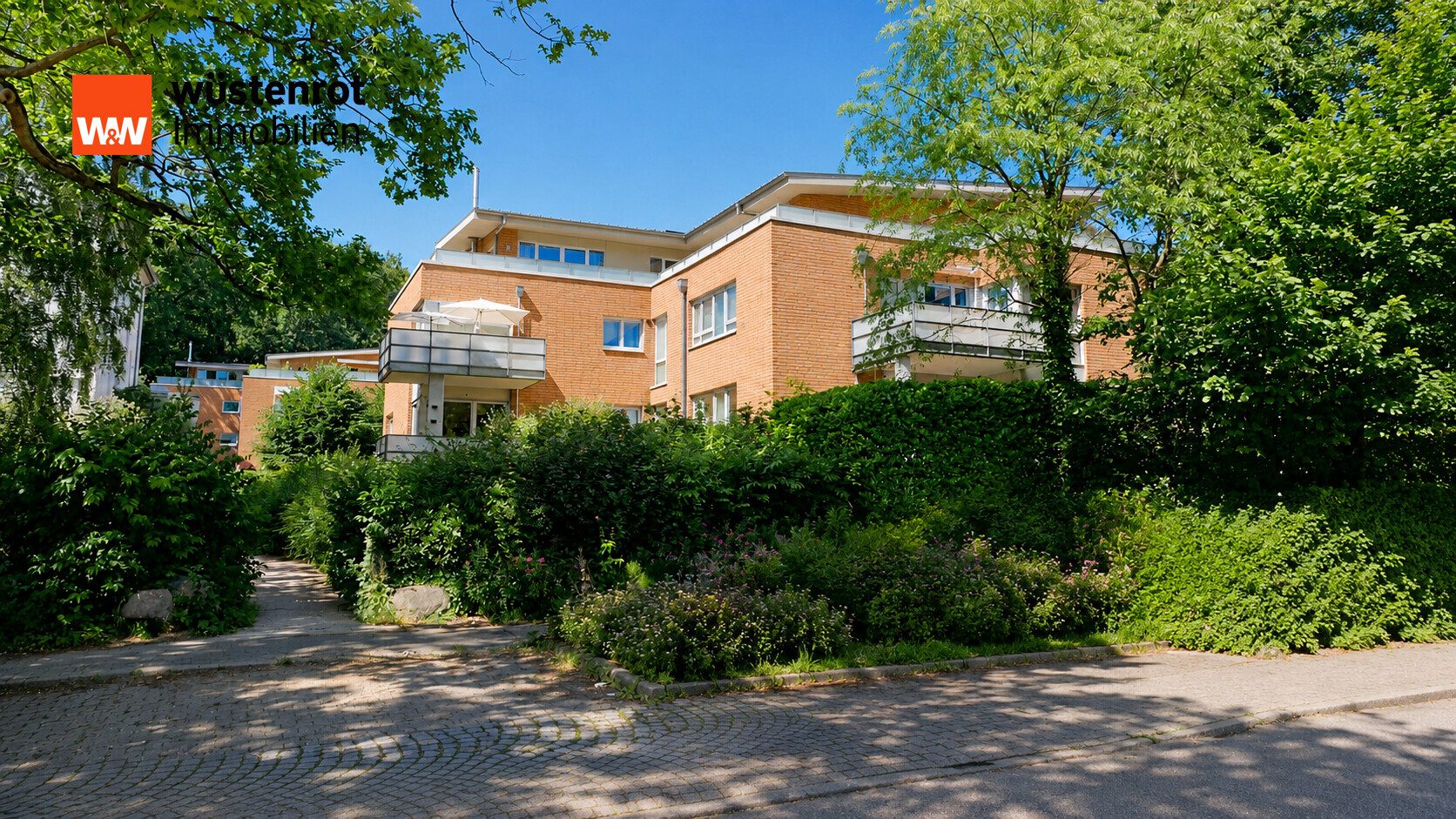 Immobilienangebot - Reinbek - Alle - Wunderschöne 2-Zimmer-Wohnung direkt am Park & nahe Bahnhof - top gepflegte Anlage mit BJ 2005