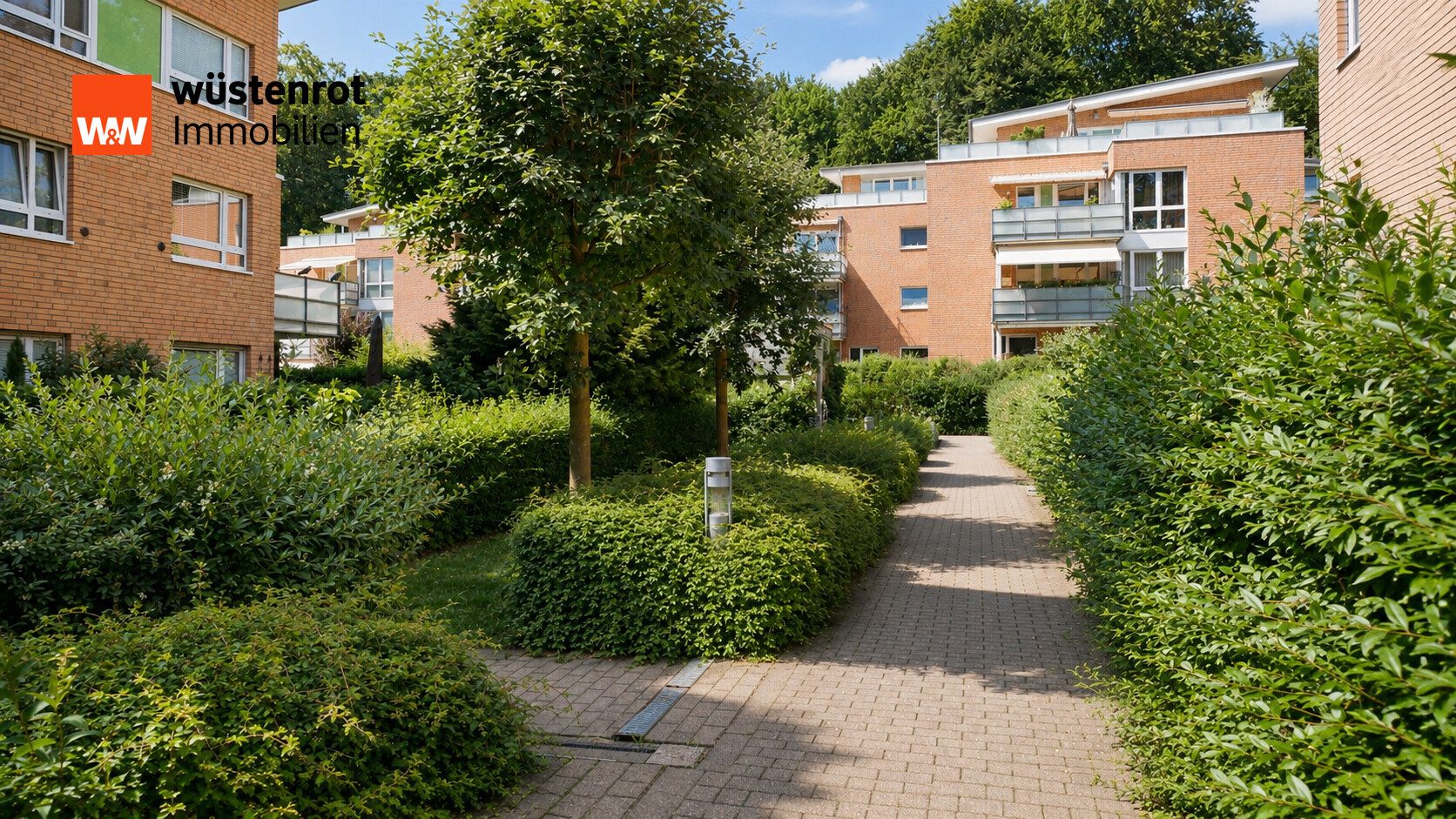 Immobilienangebot - Reinbek - Alle - Wunderschöne 2-Zimmer-Wohnung direkt am Park & nahe Bahnhof - top gepflegte Anlage mit BJ 2005
