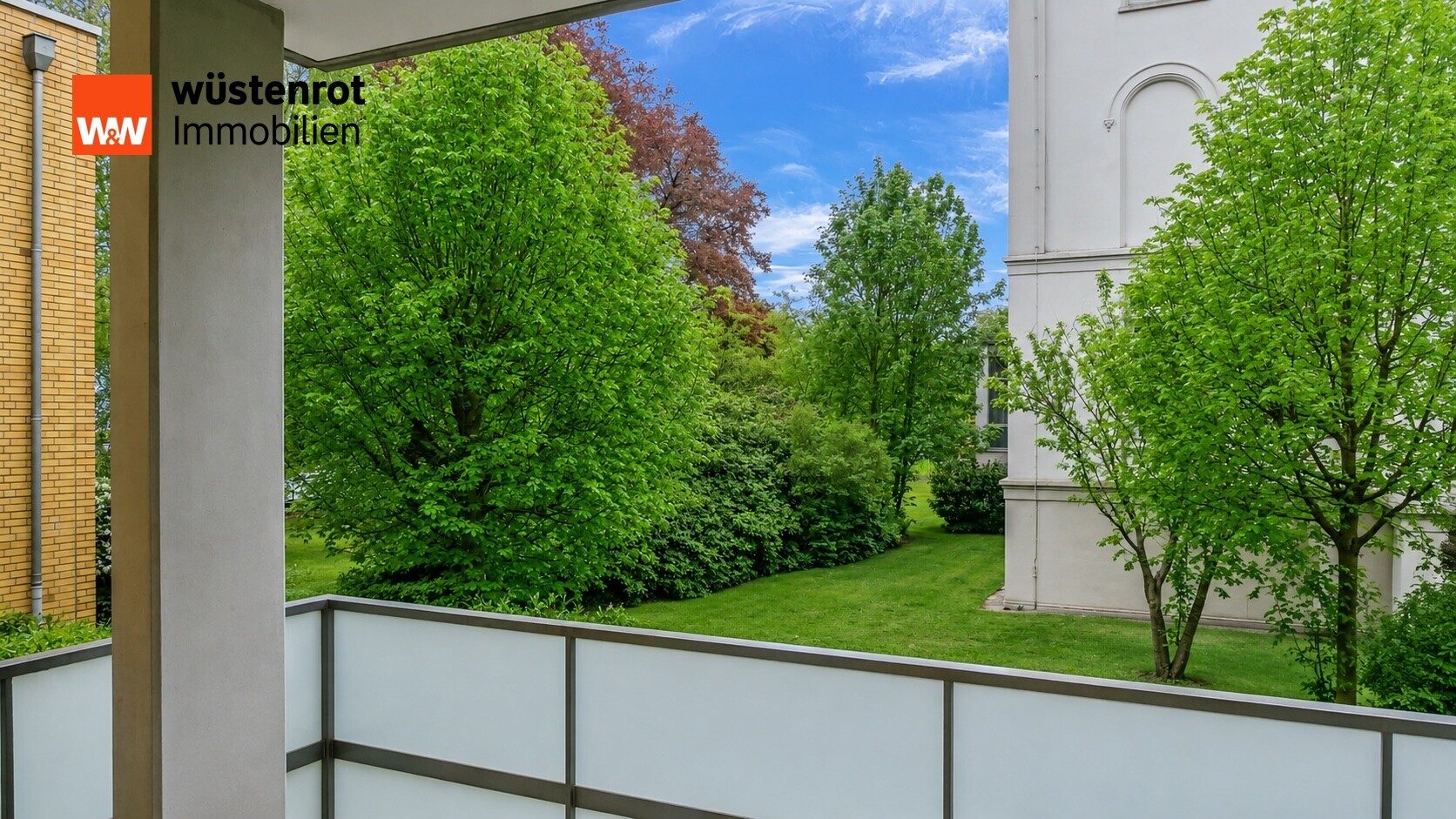 Immobilienangebot - Reinbek - Alle - Wunderschöne 2-Zimmer-Wohnung direkt am Park & nahe Bahnhof - top gepflegte Anlage mit BJ 2005