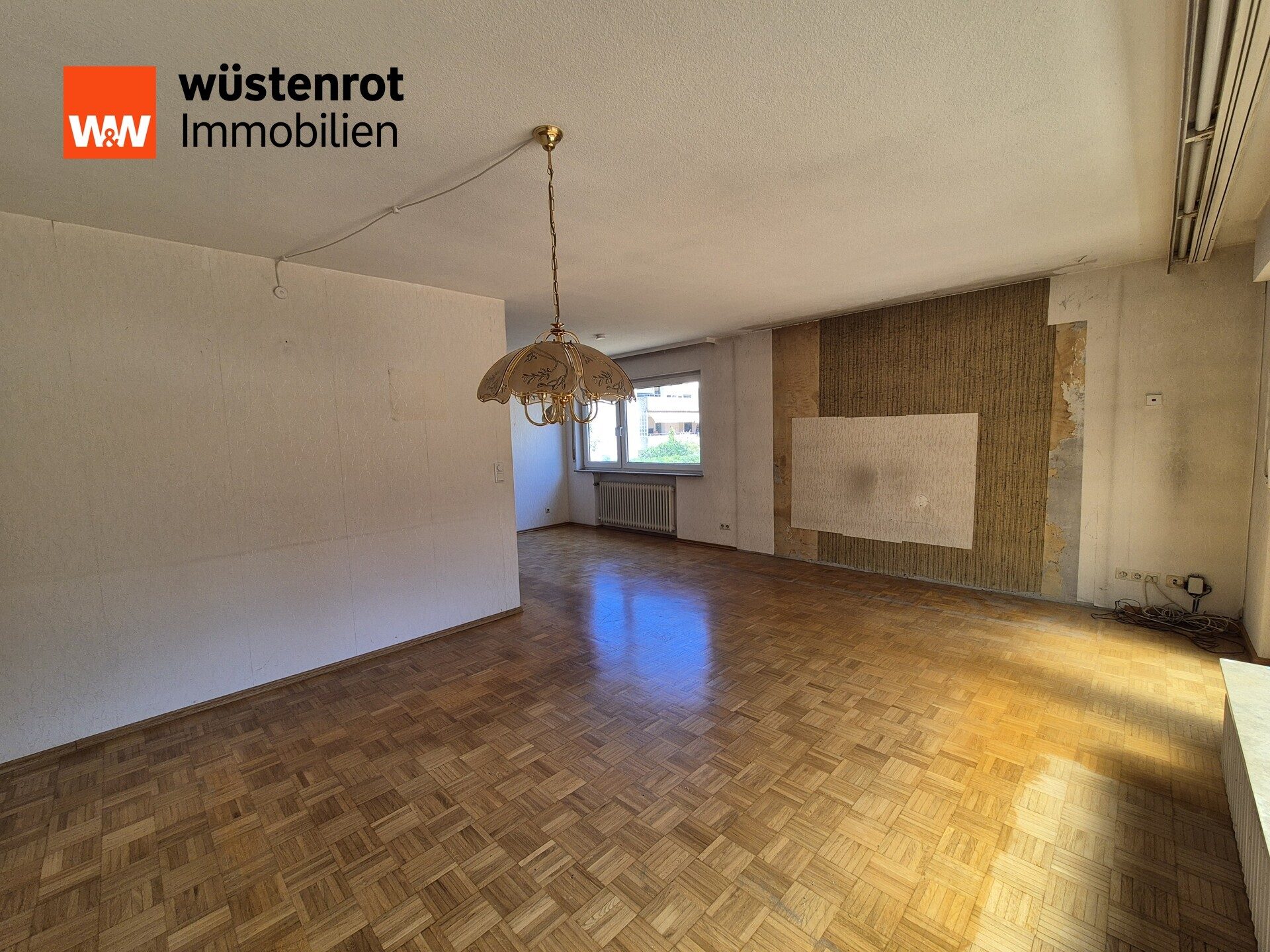 Immobilienangebot - Filderstadt / Bernhausen - Alle - Reihenendhaus in Toplage Bernhausen – große Außenstellplatzflächen & Tiefgaragenstellplatz.