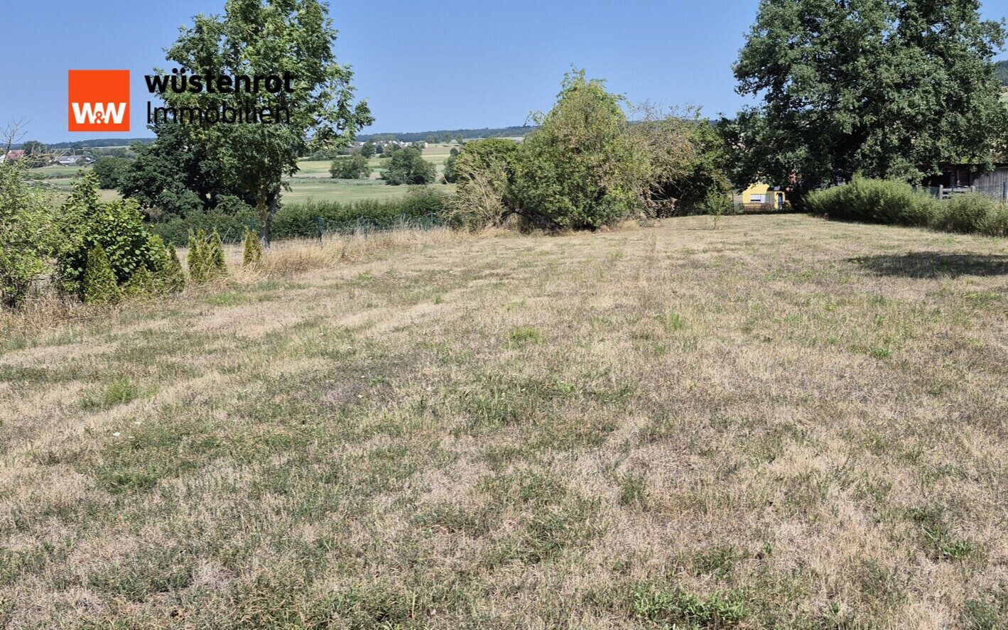 Freifläche zur individuellen Gartengestaltung Immobilienangebot - Gerolfingen / Aufkirchen - Alle - Idyllisch gelegenes Baugrundstück mit Weitblick zum Hesselberg !