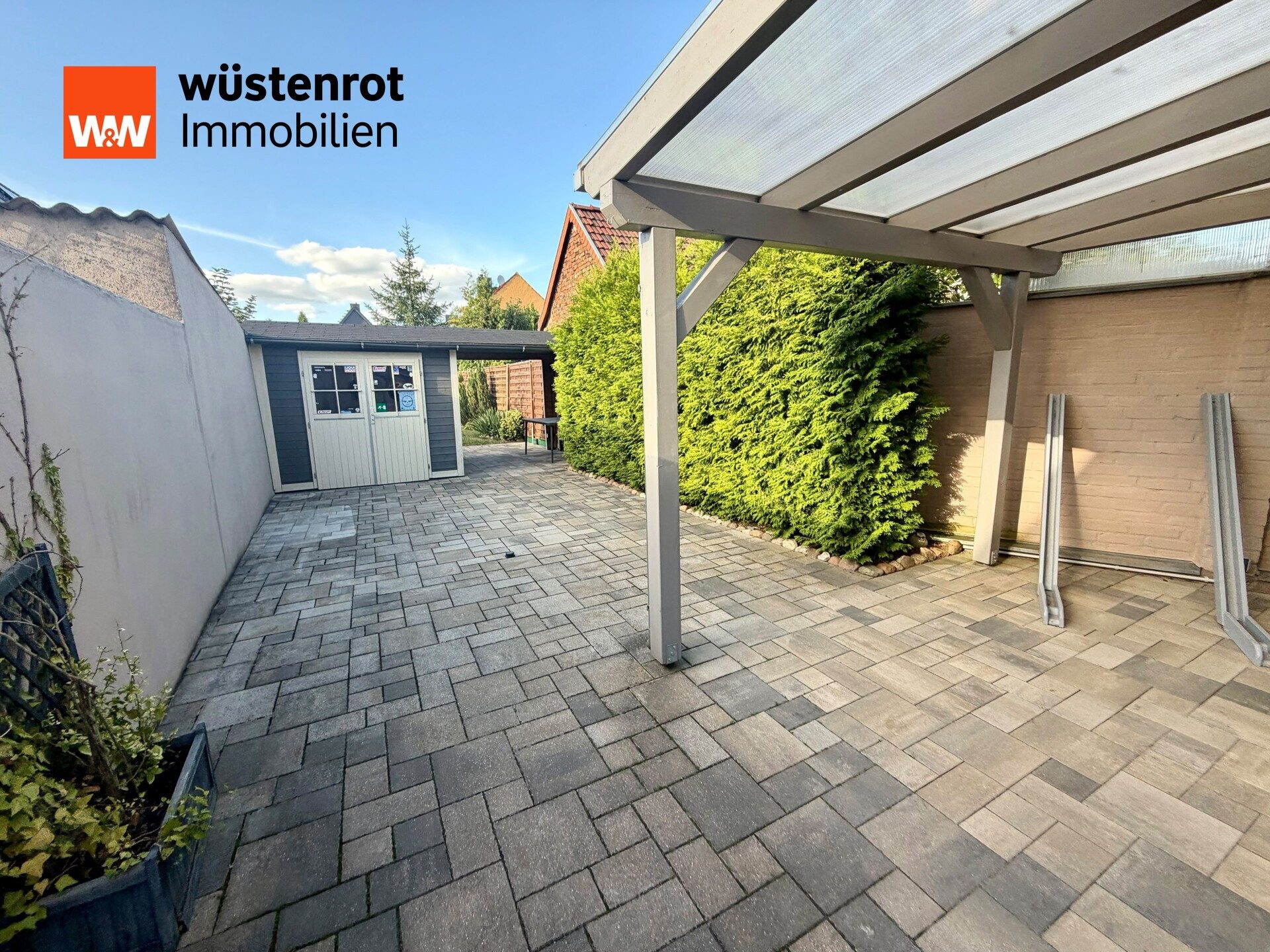 Immobilienangebot - Jüterbog - Alle - Modernisiert & bezugsbereit – charmante Doppelhaushälfte mit Garten in Jüterbog