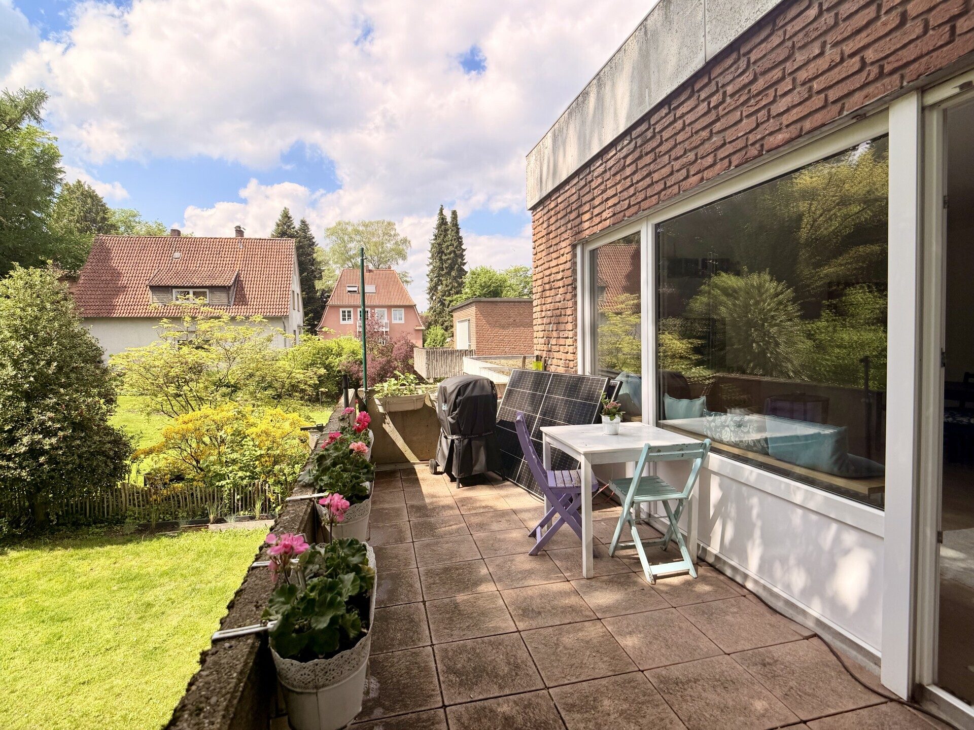 Immobilienangebot - Bielefeld - Alle - Stadtnah und grün wohnen nahe dem Bielefelder Musikerviertel auf 115 m², zwei Südbalkone & Gartenanteil