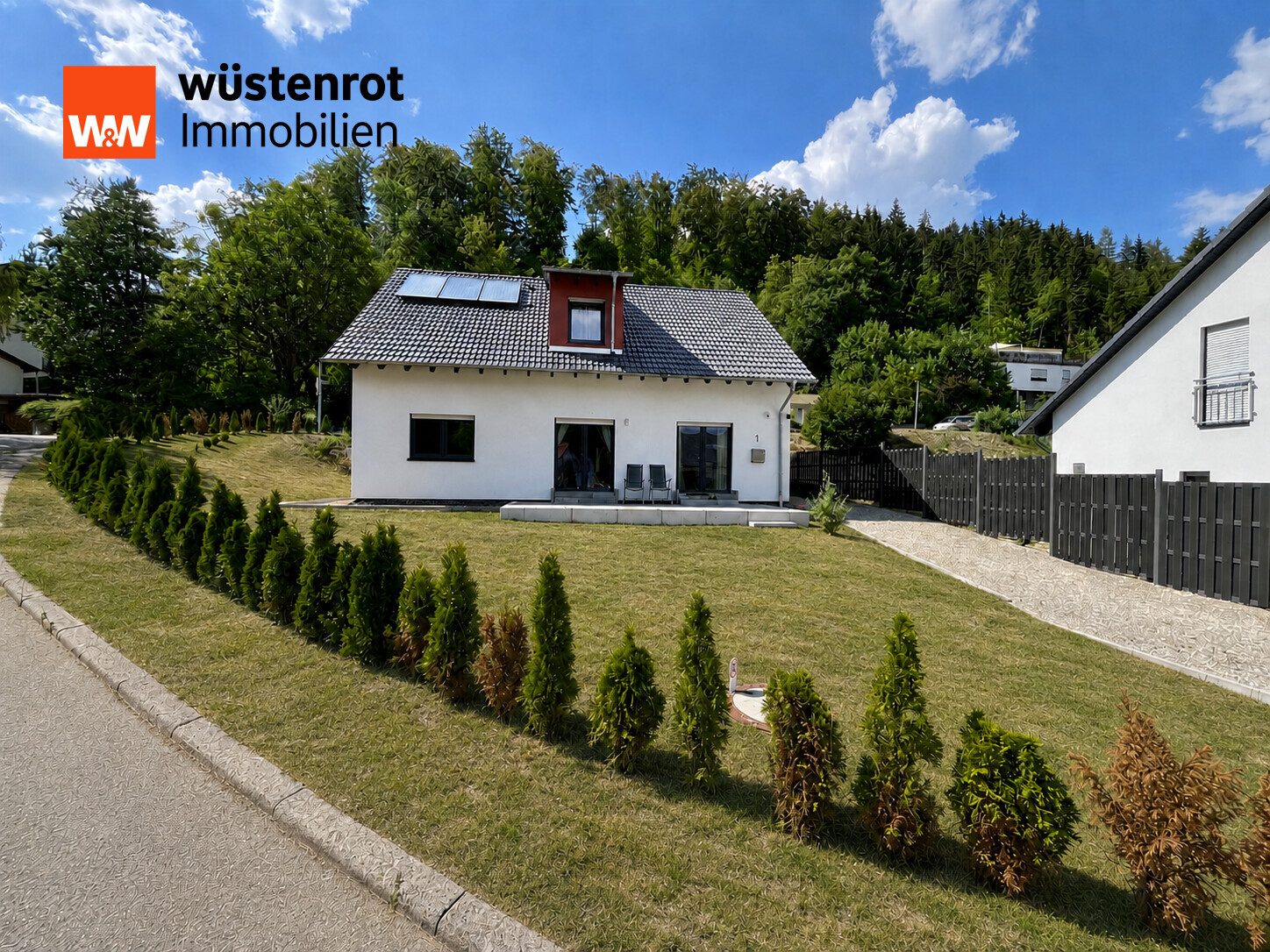 Immobilienangebot - Burladingen - Alle - Einziehen und genießen – modernes Einfamilienhaus mit viel Ruhe und Natur