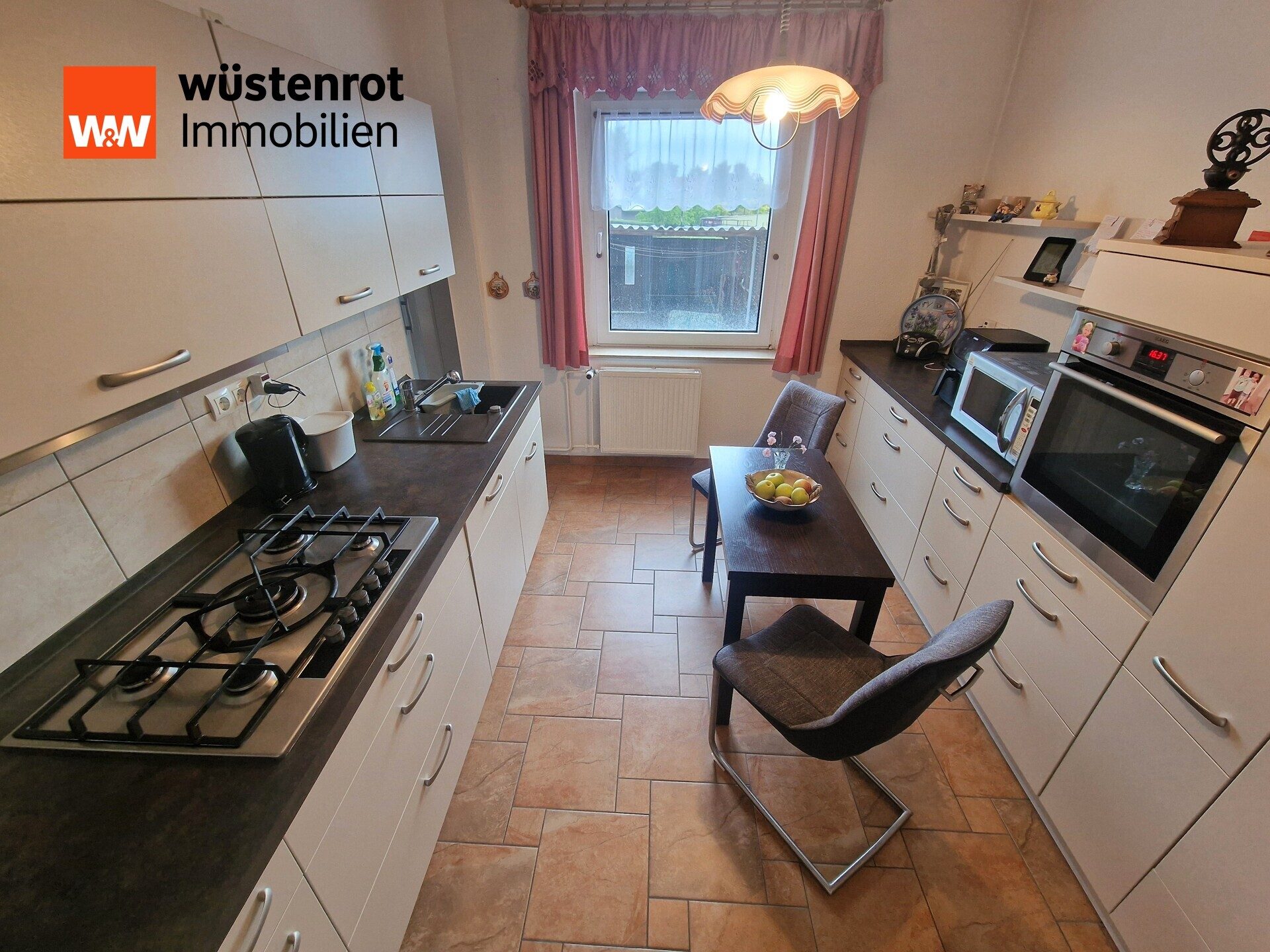 Immobilienangebot - Hohenmölsen - Alle - Hohenmölsen-  Viel Platz für Familie, Hobbys und Homeoffice - 3 Garagen- Garten