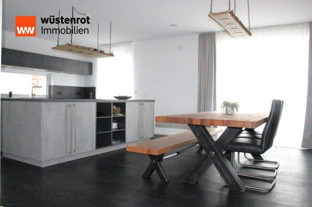 Immobilienangebot - Oberreichenbach - Alle - **Modernste Haustechnik inklusive / kein Baustress - fertig zum einziehen - viel Platz für alle **