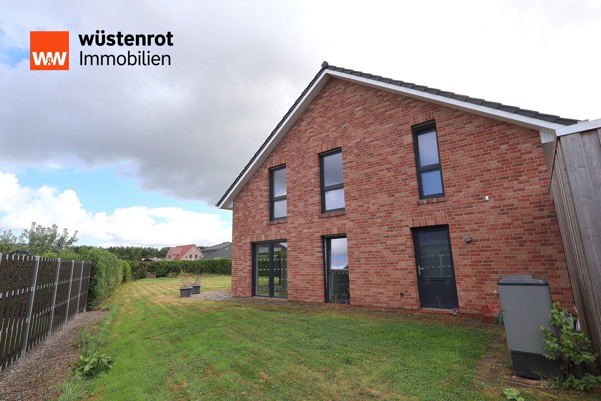 Immobilienangebot - Wiesmoor - Alle - Stressfrei in den Neubau:
neuwertiges Einfamilienhaus in Wiesmoor!