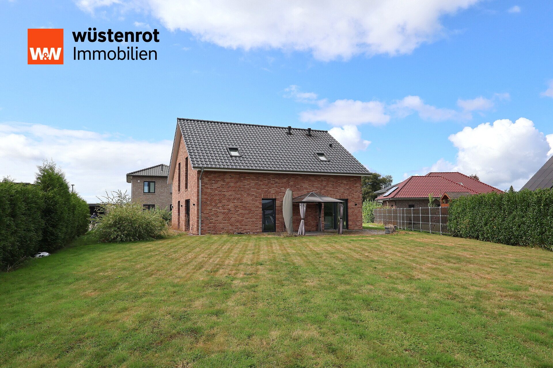 Immobilienangebot - Wiesmoor - Alle - Stressfrei in den Neubau:
neuwertiges Einfamilienhaus in Wiesmoor!
