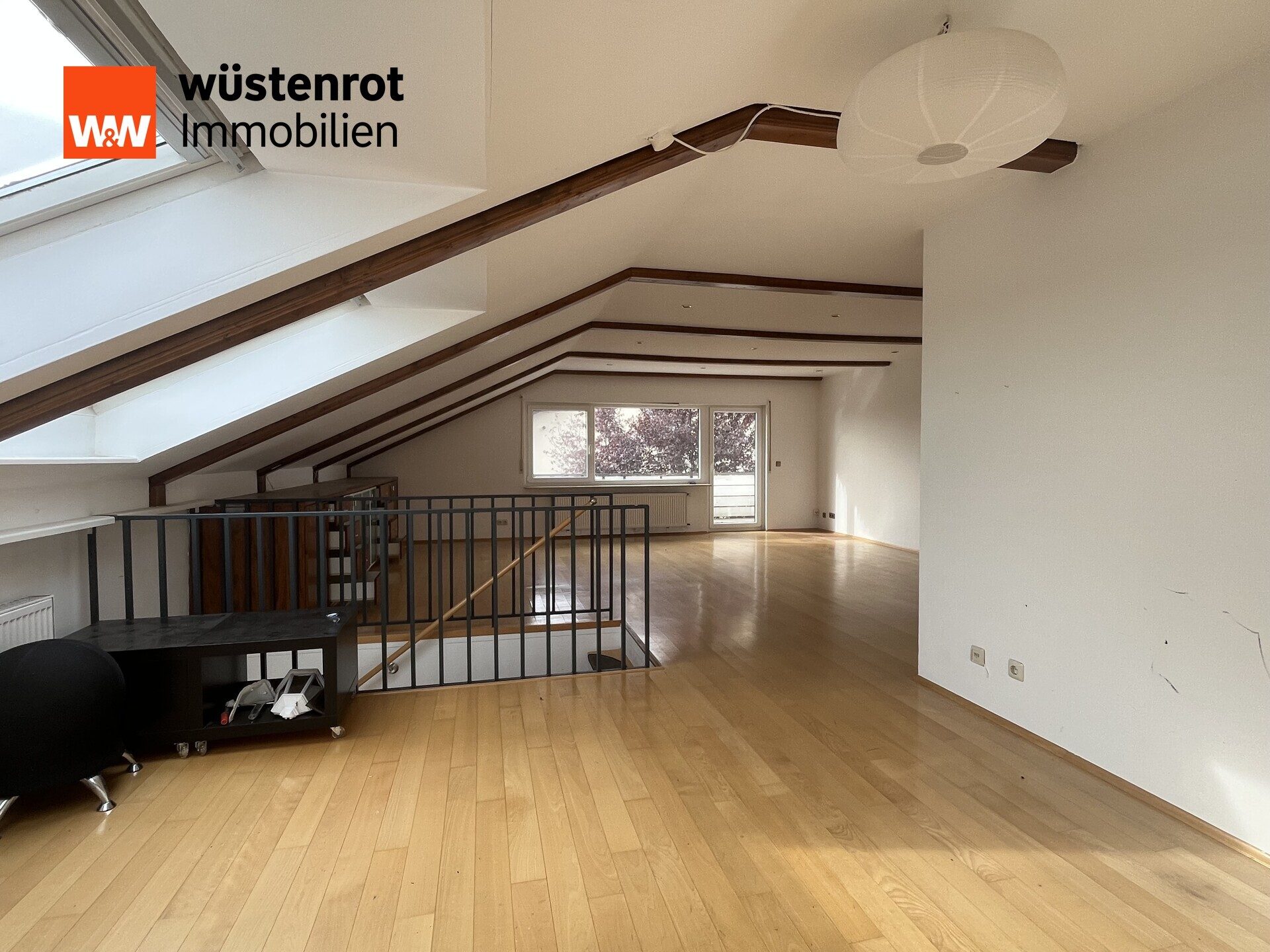 Immobilienangebot - Rödermark / Urberach - Alle - Maisonette im beliebten Bienenviertel von Urberach: 134 m², 3 Balkone, Spitzboden & viel Potenzial