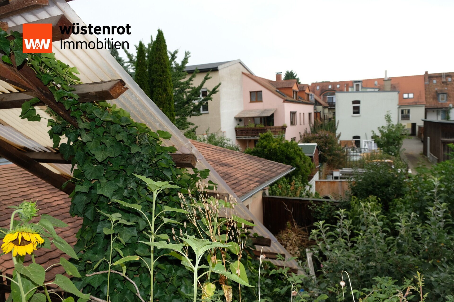 Immobilienangebot - Grimma - Alle - Wohnen im Herzen von Grimma: Historisches Reihenhaus mit Einliegerwohnung & Innenhof