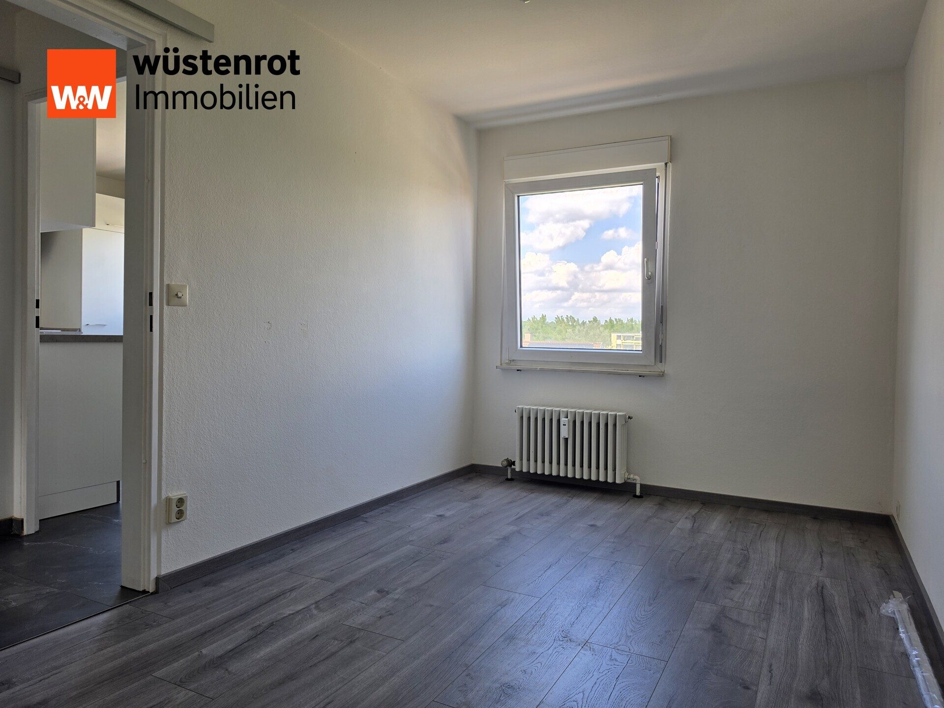 Immobilienangebot - Mössingen - Alle - Moderne 3-Zimmer-Wohnung mit Balkon, Garage & 
Keller!