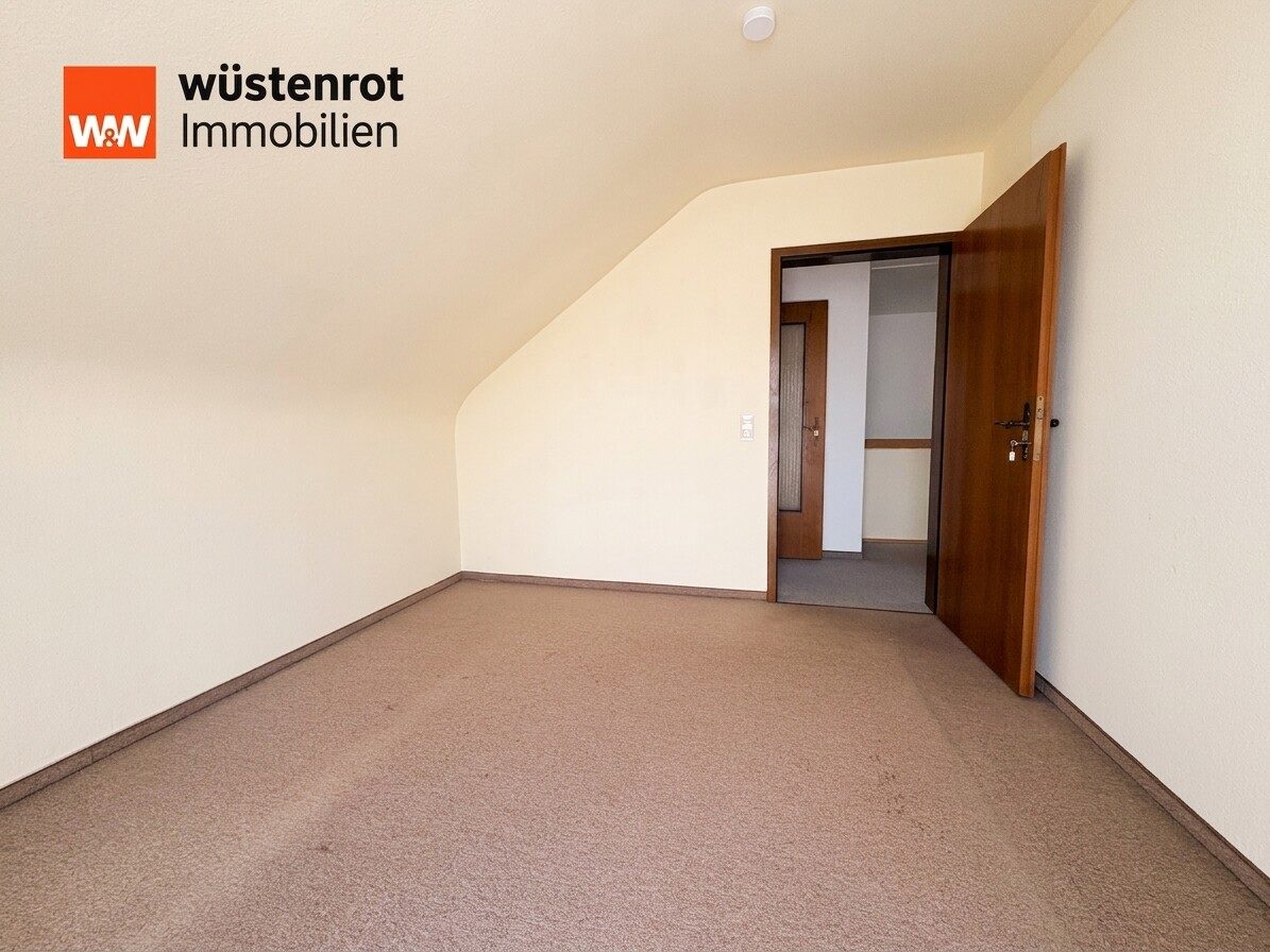 Immobilienangebot - Neuenbürg / Waldrennach - Alle - Attraktive Maisonette-Wohnung, mit großzügiges Wohnen, viel Stauraum und Naturnahes Wohnen