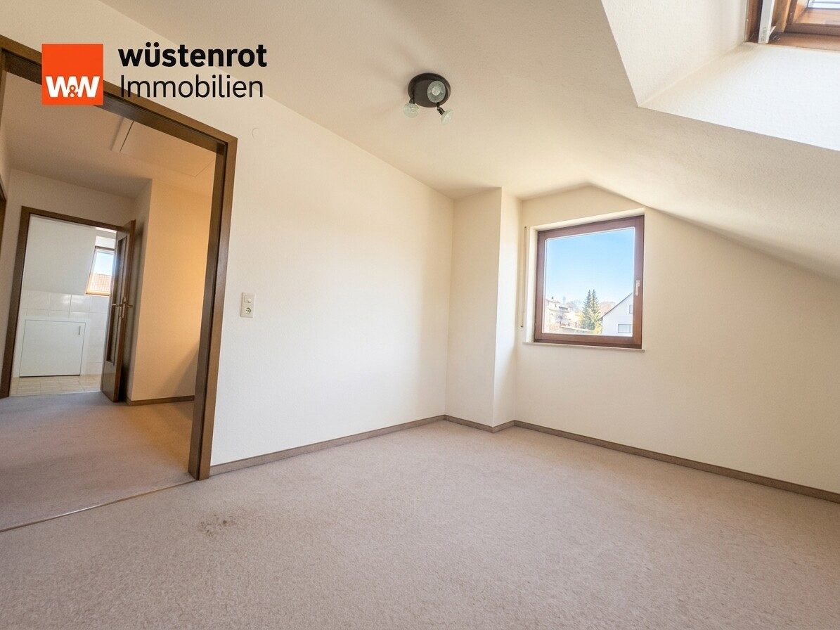 Immobilienangebot - Neuenbürg / Waldrennach - Alle - Attraktive Maisonette-Wohnung, mit großzügiges Wohnen, viel Stauraum und Naturnahes Wohnen
