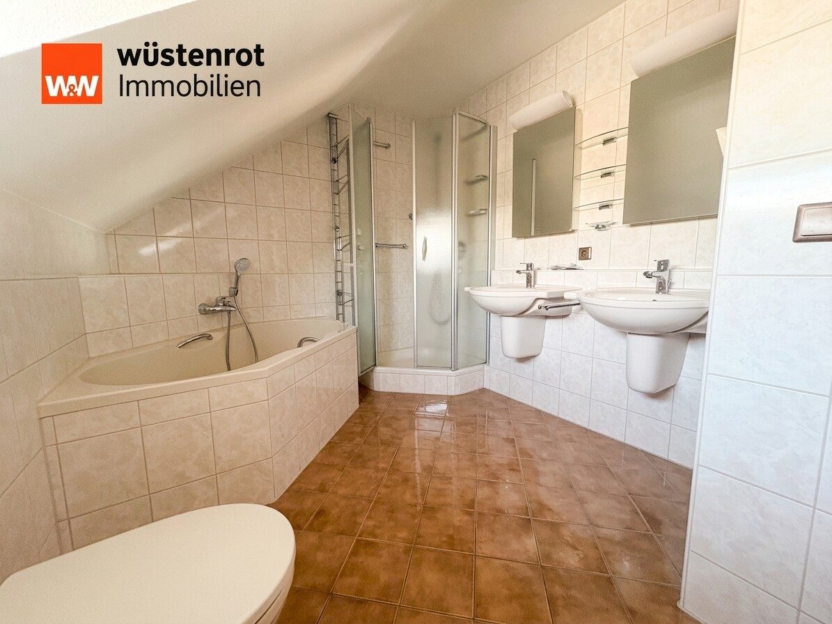 Immobilienangebot - Neuenbürg / Waldrennach - Alle - Attraktive Maisonette-Wohnung, mit großzügiges Wohnen, viel Stauraum und Naturnahes Wohnen