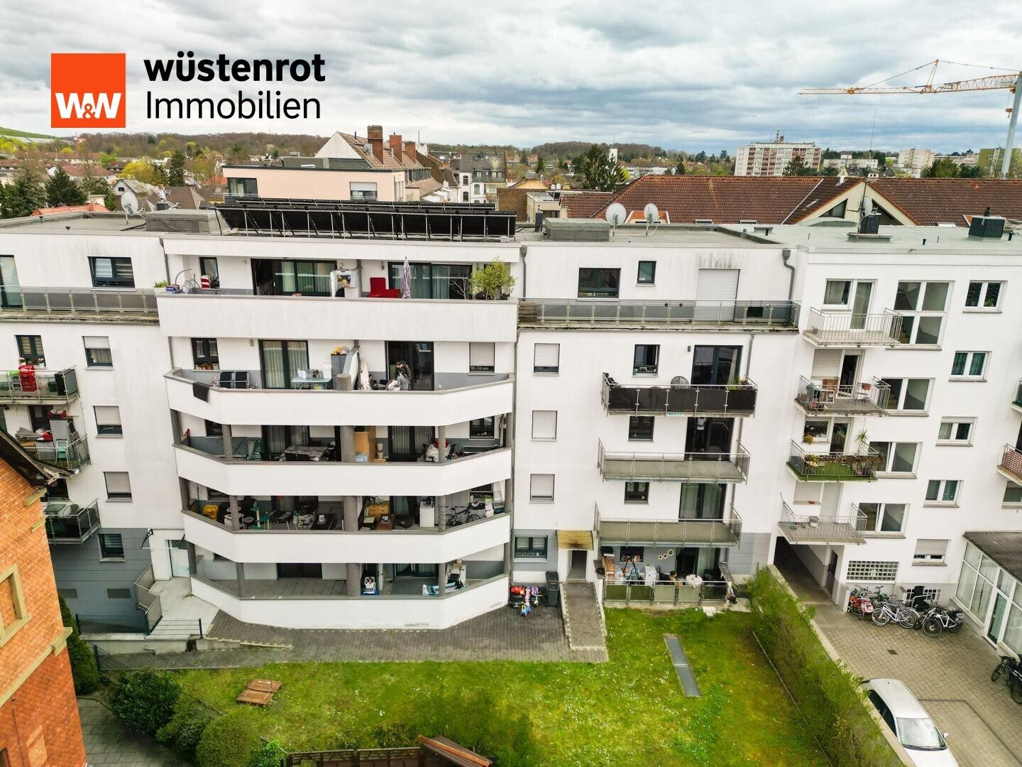 Immobilienangebot - Offenbach - Alle - Ihr neues Zuhause: 3-Zimmer-Wohnung im Erdgeschoss mit Balkon im Kfw-70 Haus in Offenbach