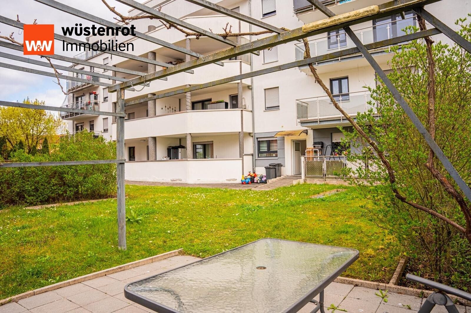 Immobilienangebot - Offenbach - Alle - Großzügige 3-Zimmer-Erdgeschosswohnung mit Ost-Balkon, Gartennutzung & KfW-70-Standard