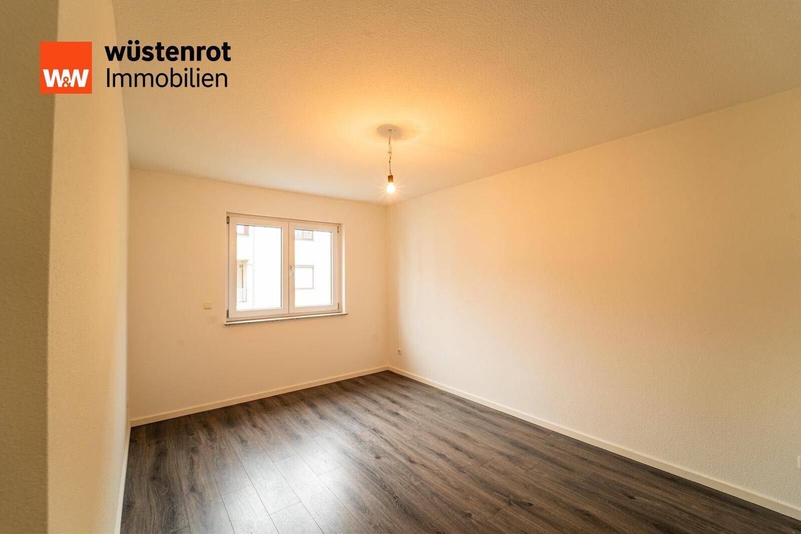 Immobilienangebot - Offenbach - Alle - Großzügige 3-Zi.-Wohnung mit Fußbodenheizung, Balkon, Gartennutzung und KfW-70-Standard in Offenbach