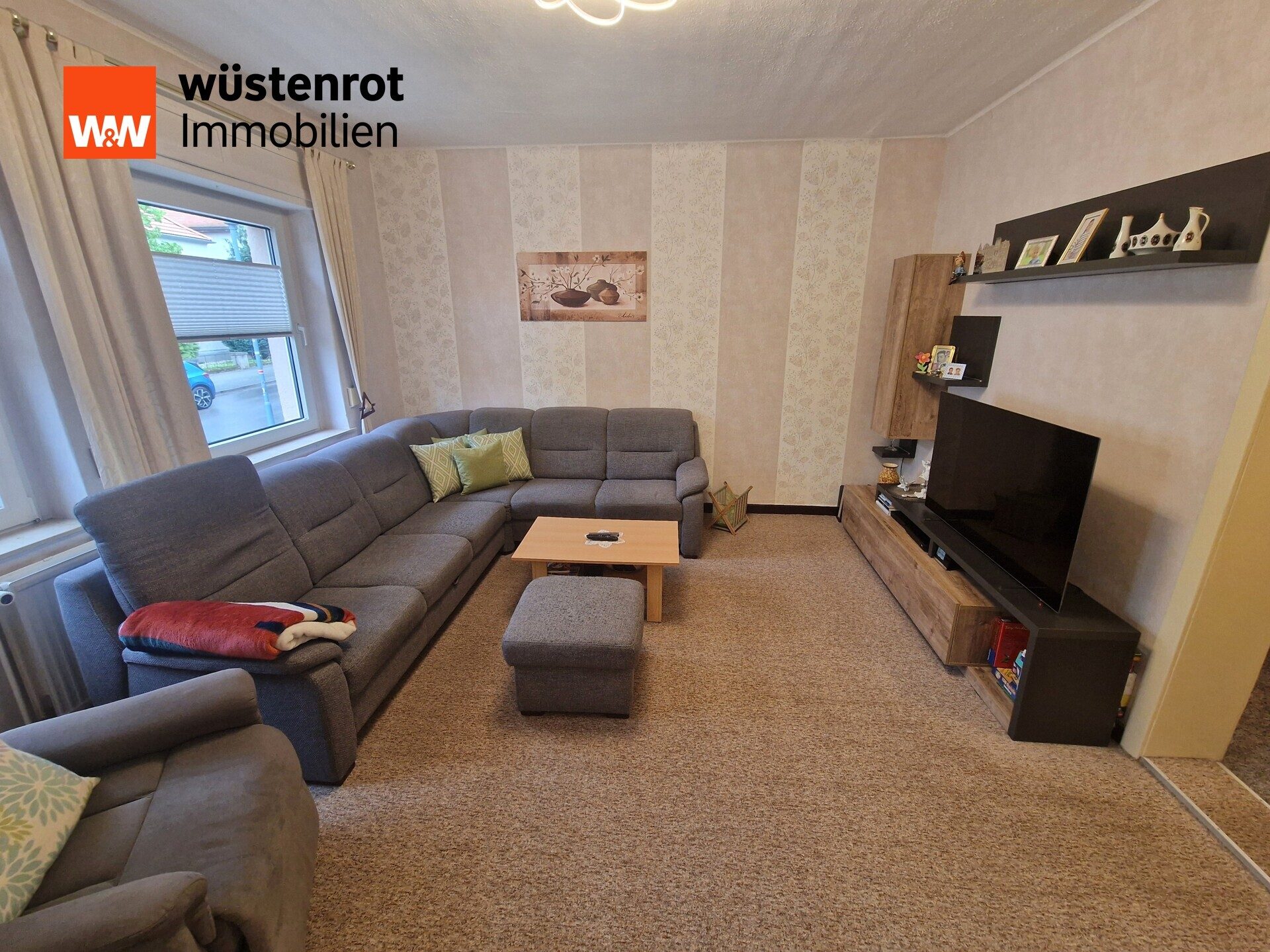 Immobilienangebot - Hohenmölsen - Alle - Hohenmölsen-  Viel Platz für Familie, Hobbys und Homeoffice - 3 Garagen- Garten