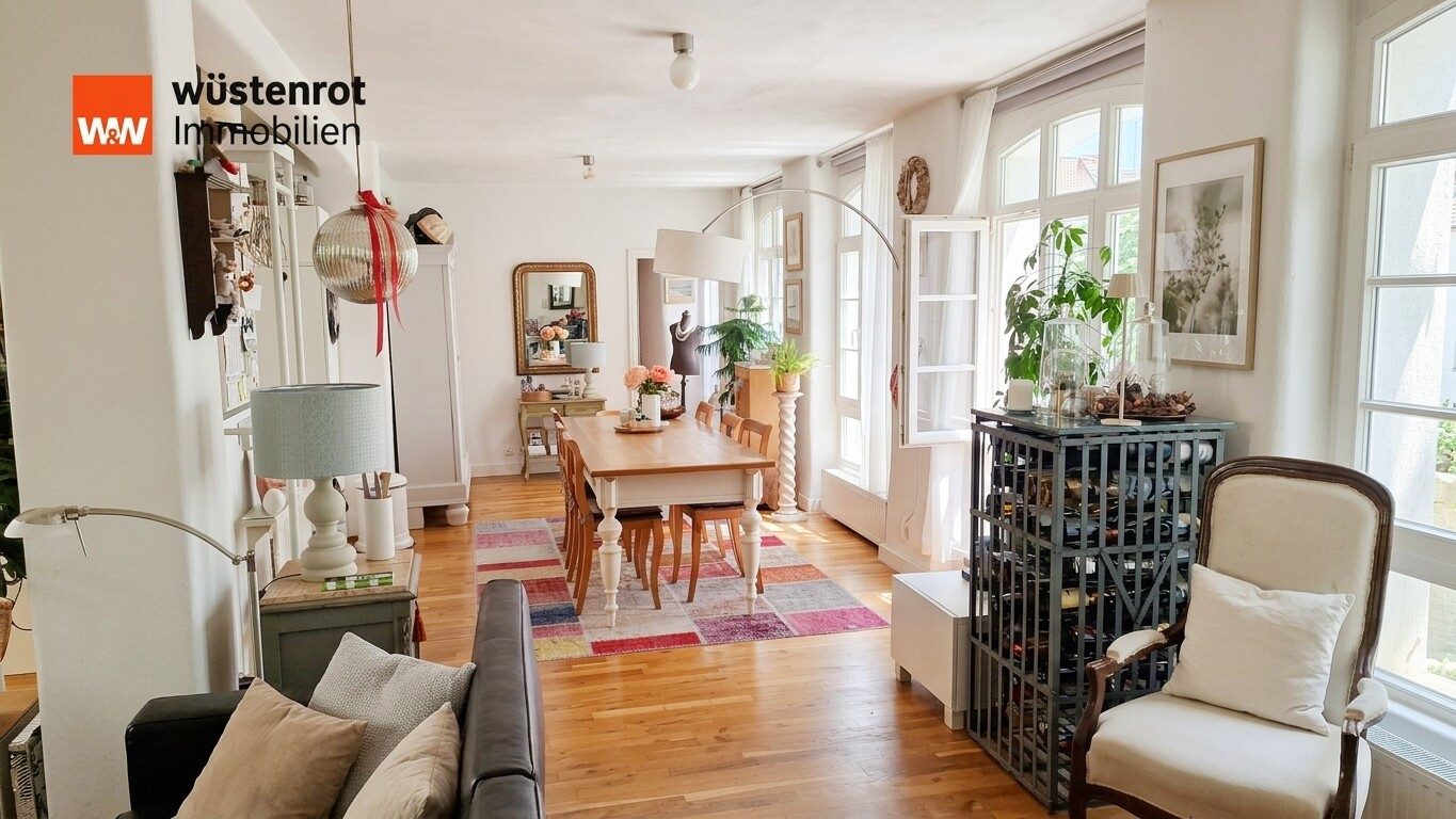 Immobilienangebot - Pforzheim - Alle - Wohnen mit Seele – Exklusive 2,5-Zimmer-Wohnung im denkmalgeschützten Anwesen