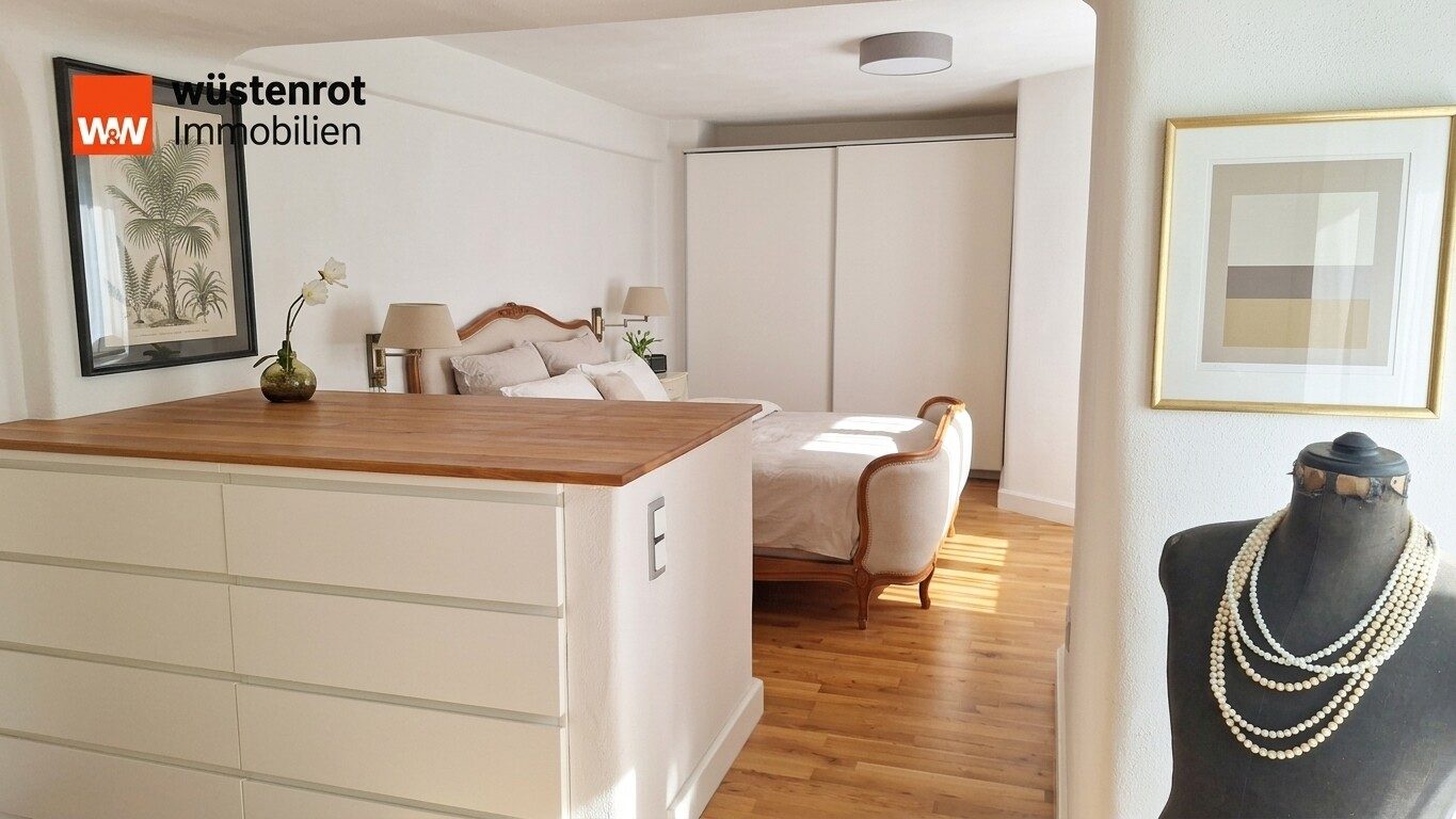 Immobilienangebot - Pforzheim - Alle - Wohnen mit Seele – Exklusive 2,5-Zimmer-Wohnung im denkmalgeschützten Anwesen