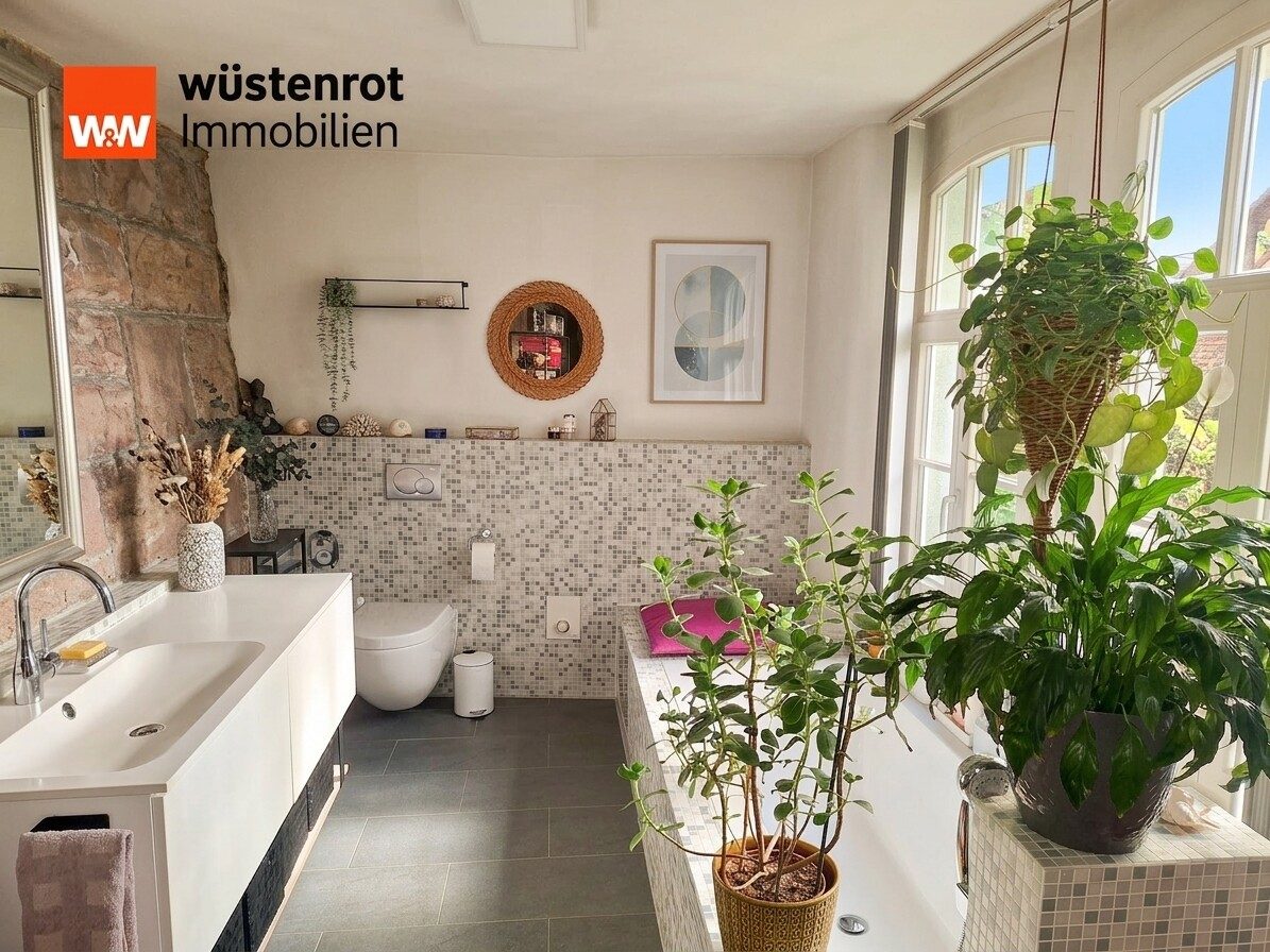 Immobilienangebot - Pforzheim - Alle - Wohnen mit Seele – Exklusive 2,5-Zimmer-Wohnung im denkmalgeschützten Anwesen