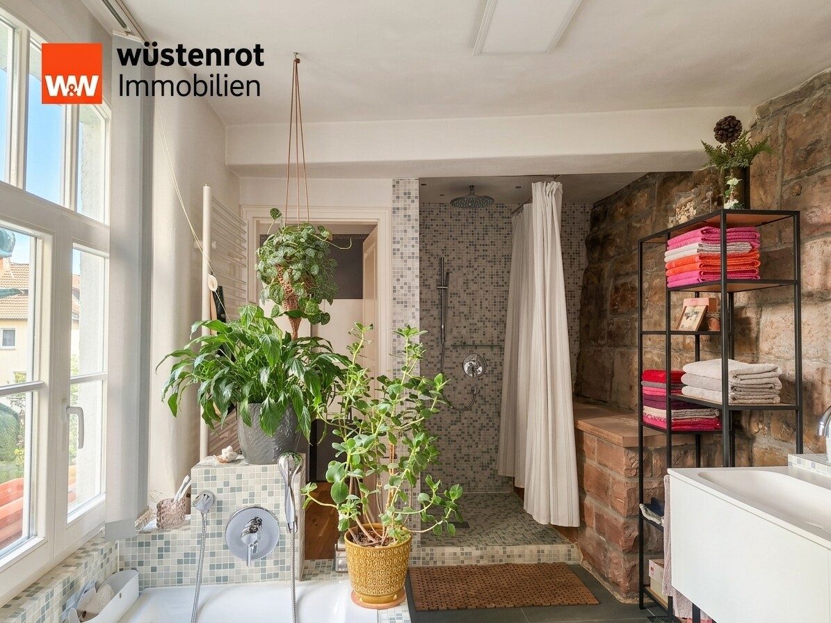 Immobilienangebot - Pforzheim - Alle - Wohnen mit Seele – Exklusive 2,5-Zimmer-Wohnung im denkmalgeschützten Anwesen